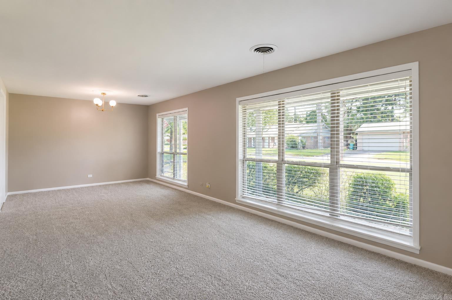 101 Wildwood Drive Property Photo 6