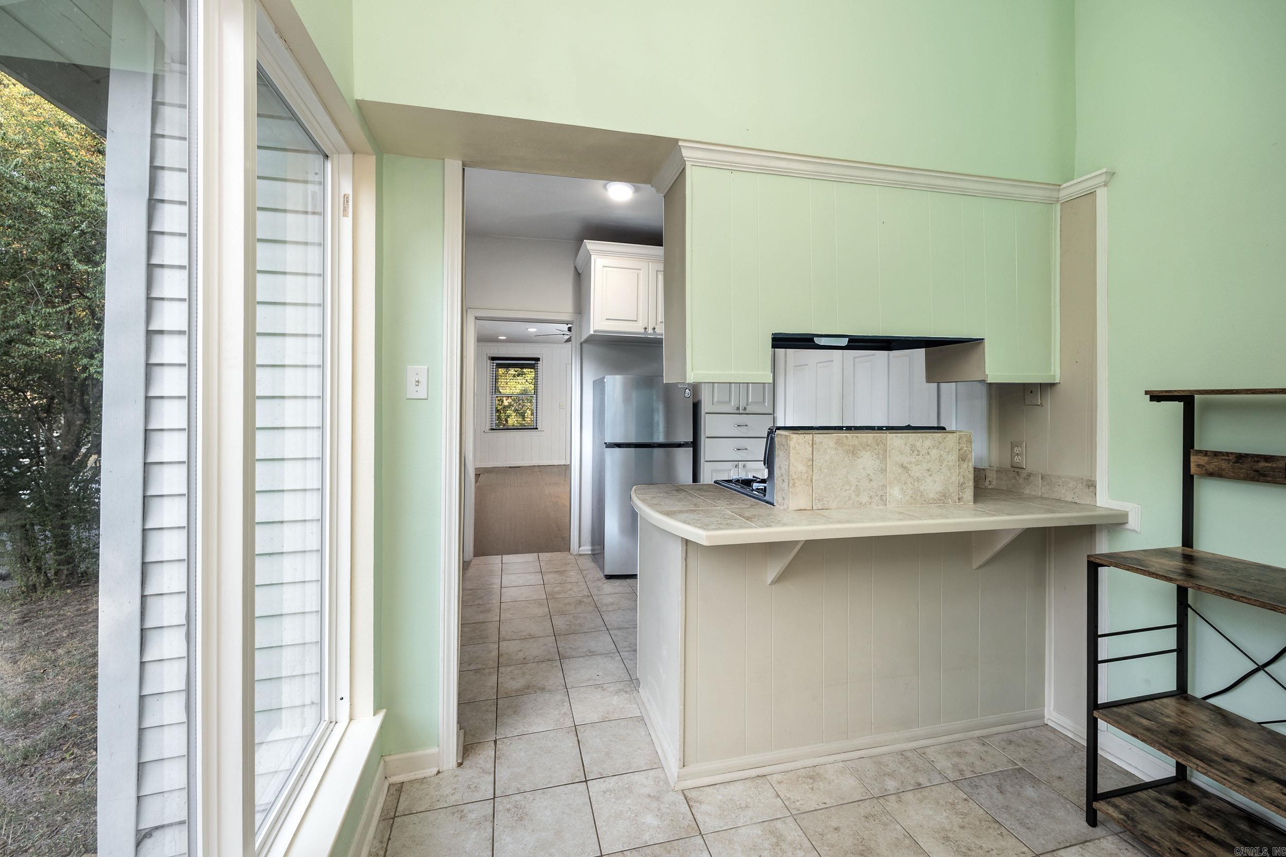400 S Booker Property Photo 17
