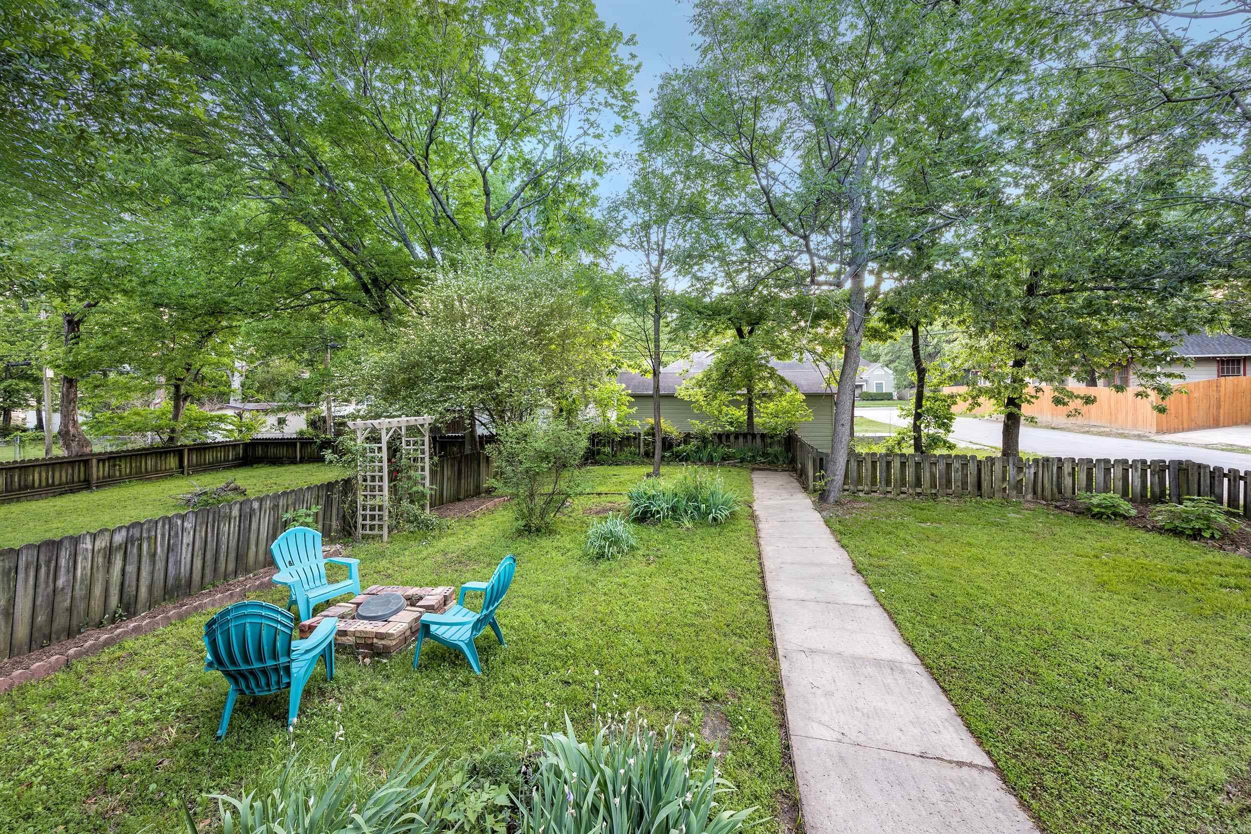 400 S Booker Property Photo 32