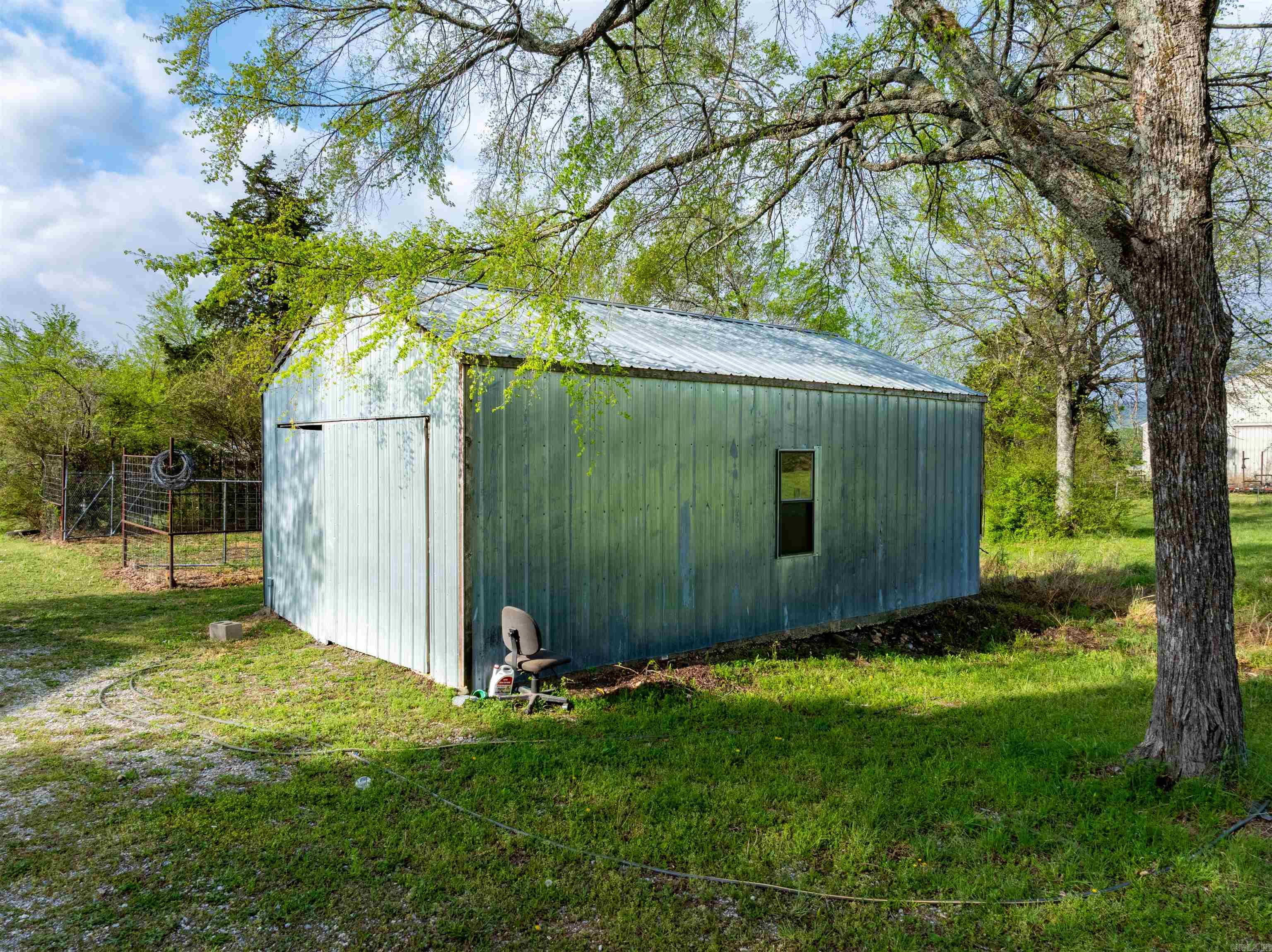 901a W. Main St Property Photo 11