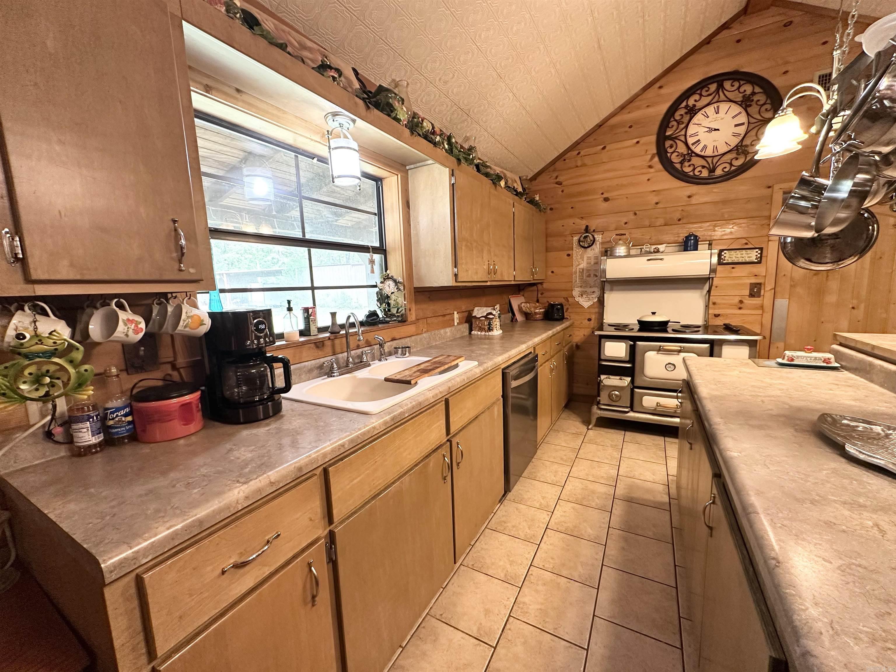 2701 Highway 35 Property Photo 6