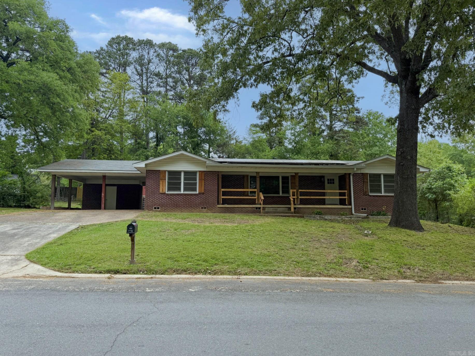 1220 Sunset Drive Property Photo 1