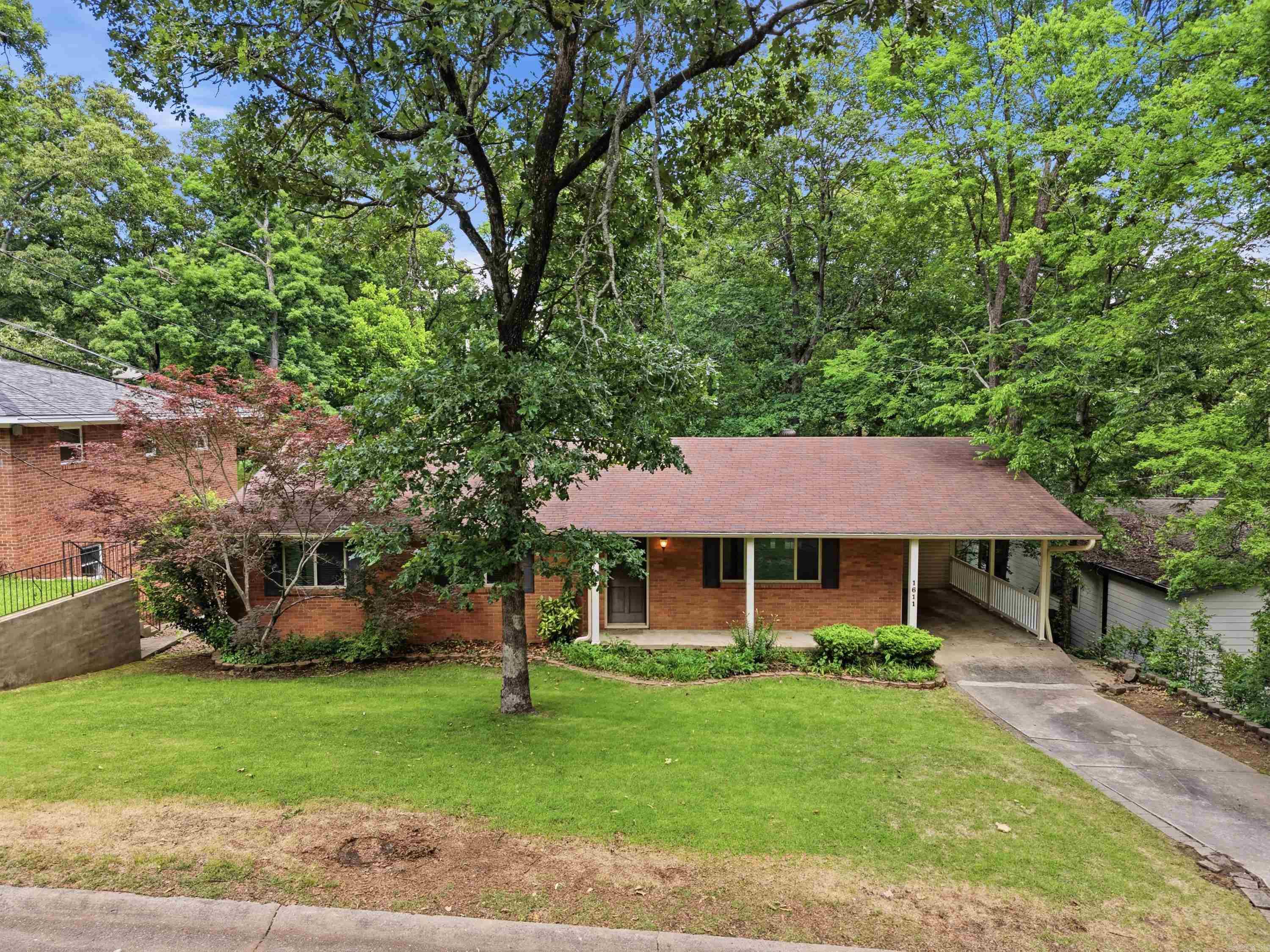 1611 Grove Hill Road Property Photo 2