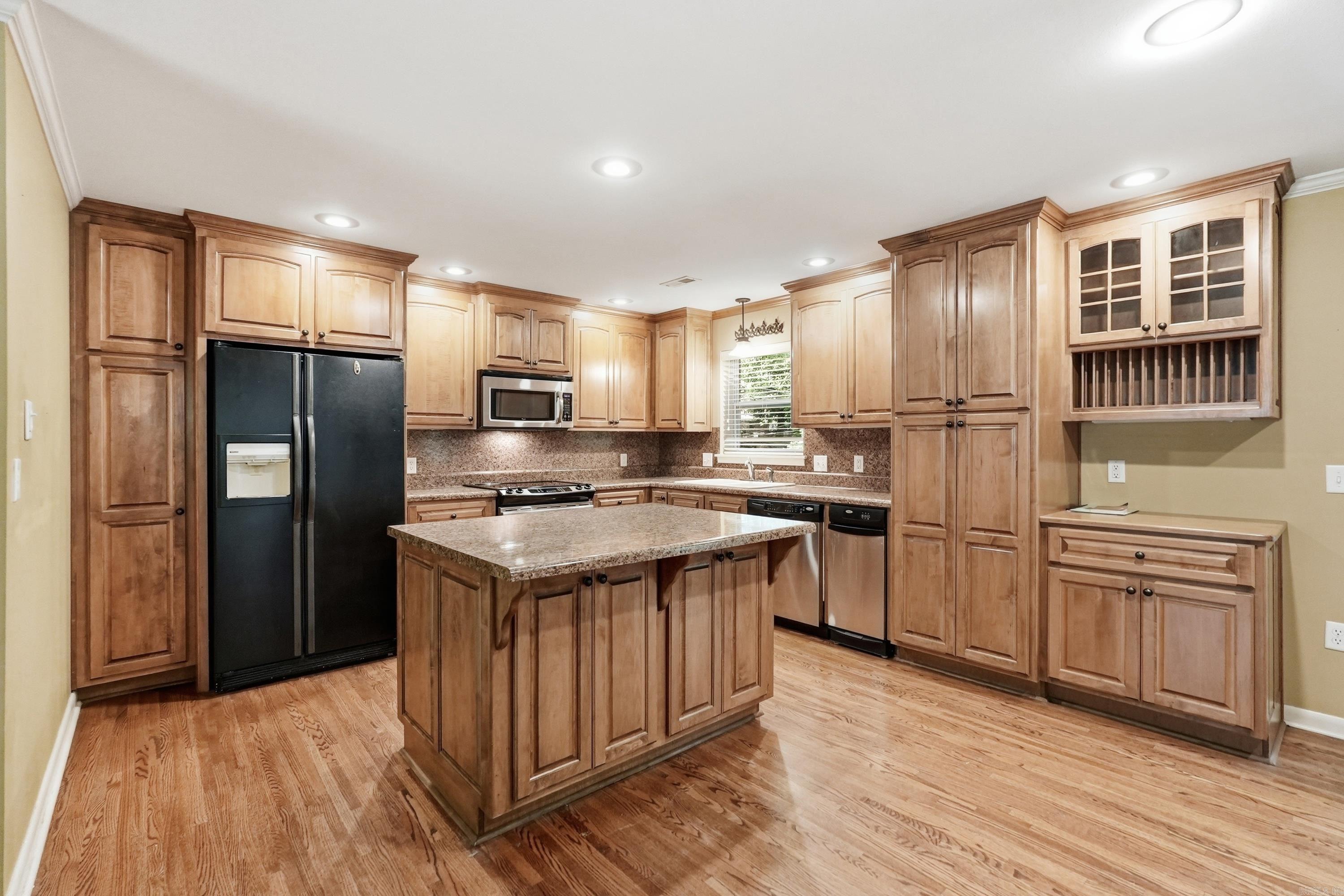 1611 Grove Hill Road Property Photo 7