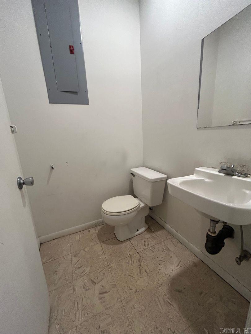 607 N 1st Street Property Photo 8