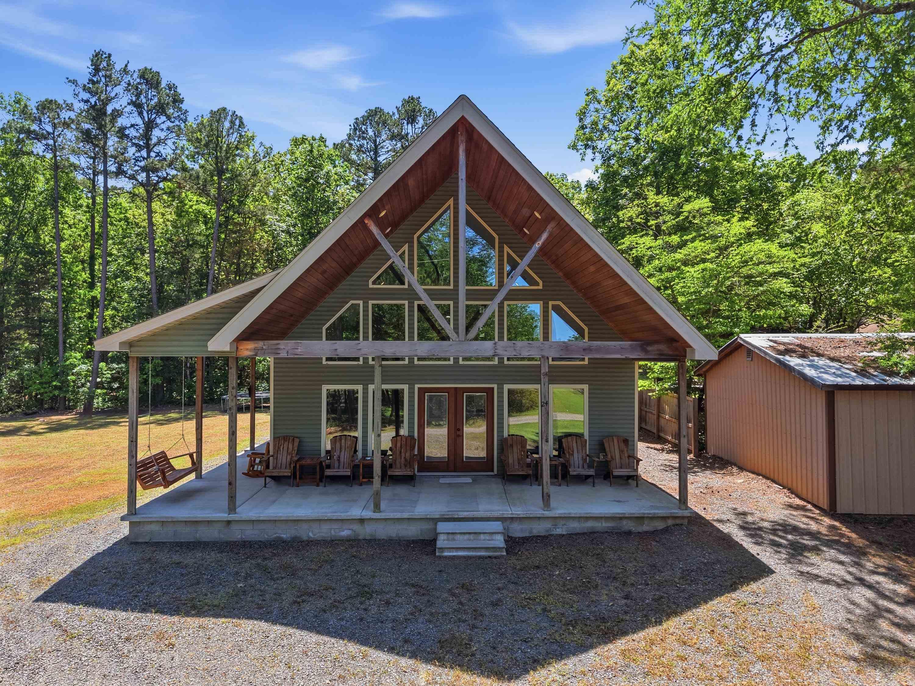 24 Layne's Hideaway Property Photo 1