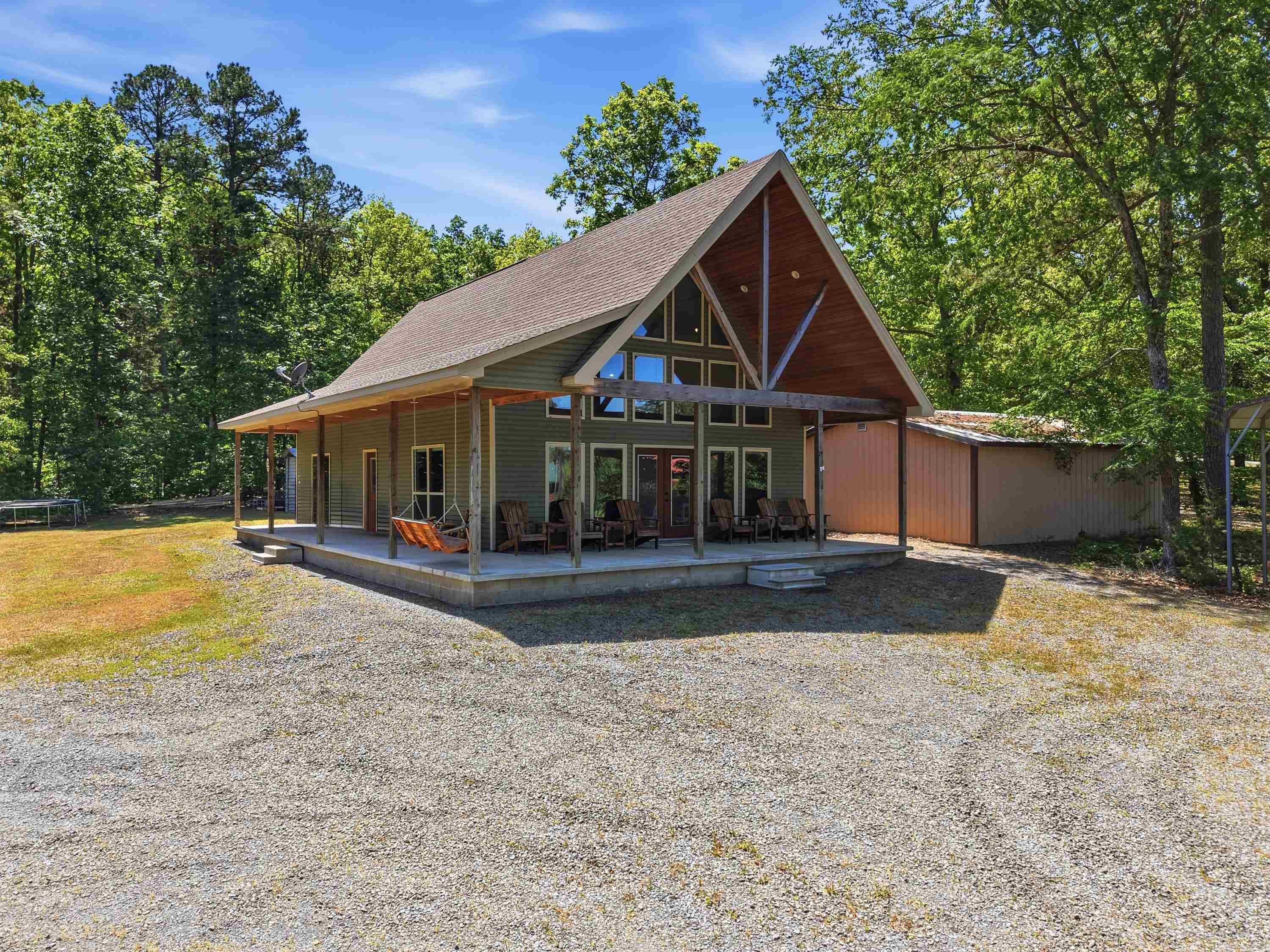 24 Layne's Hideaway Property Photo 2