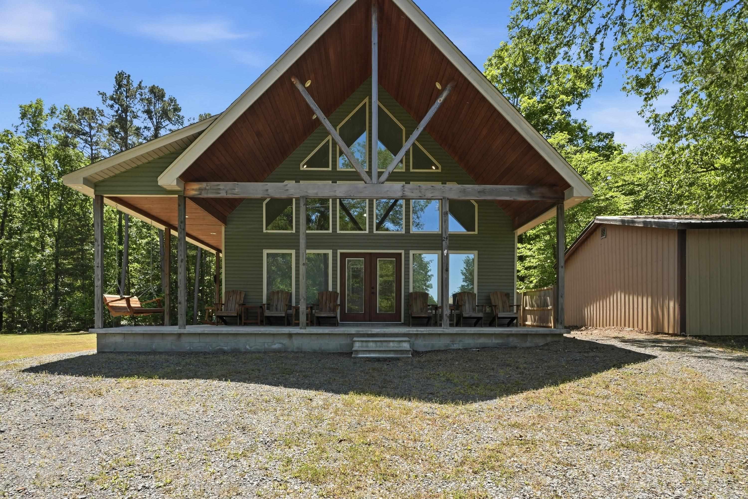 24 Layne's Hideaway Property Photo 3