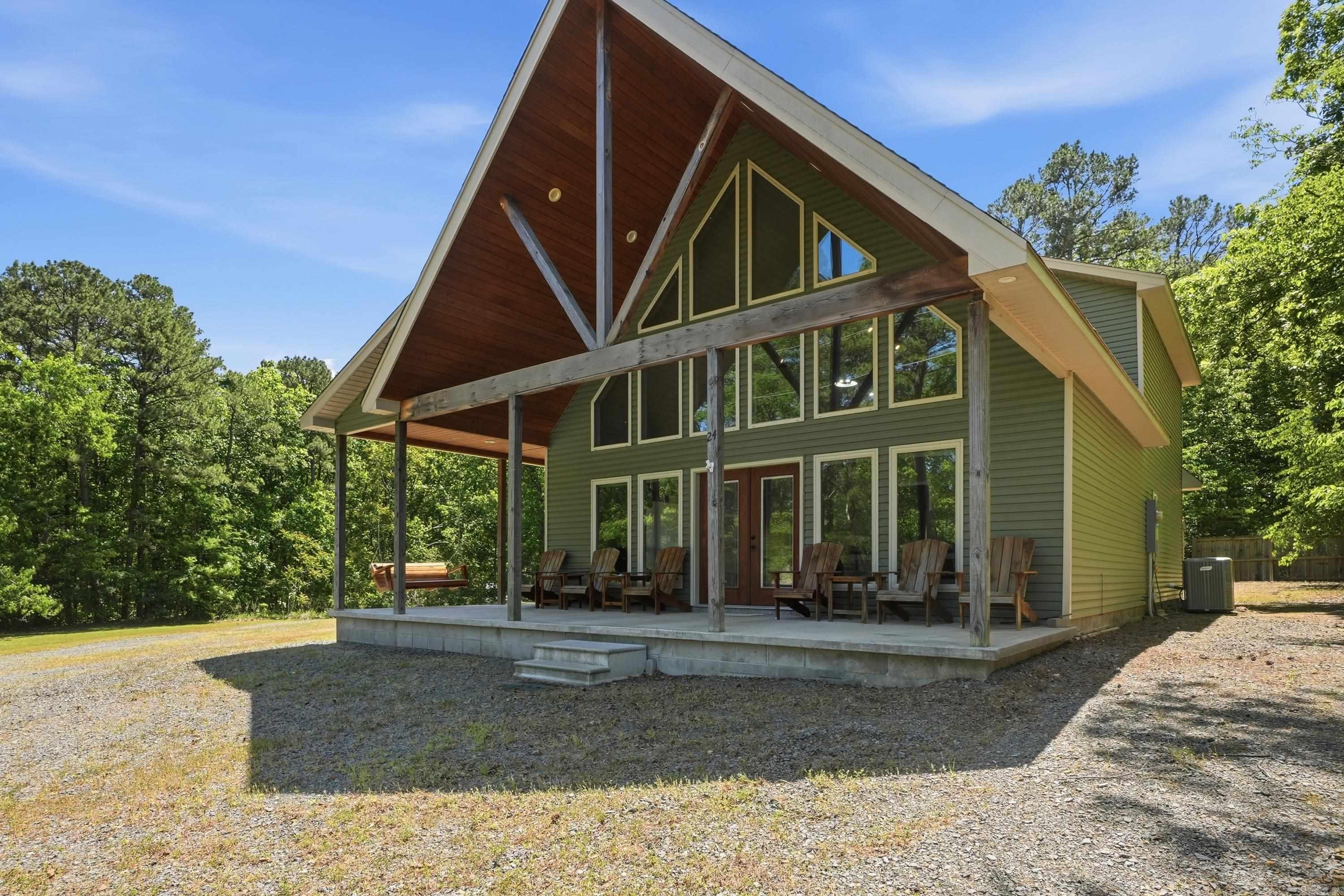 24 Layne's Hideaway Property Photo 4
