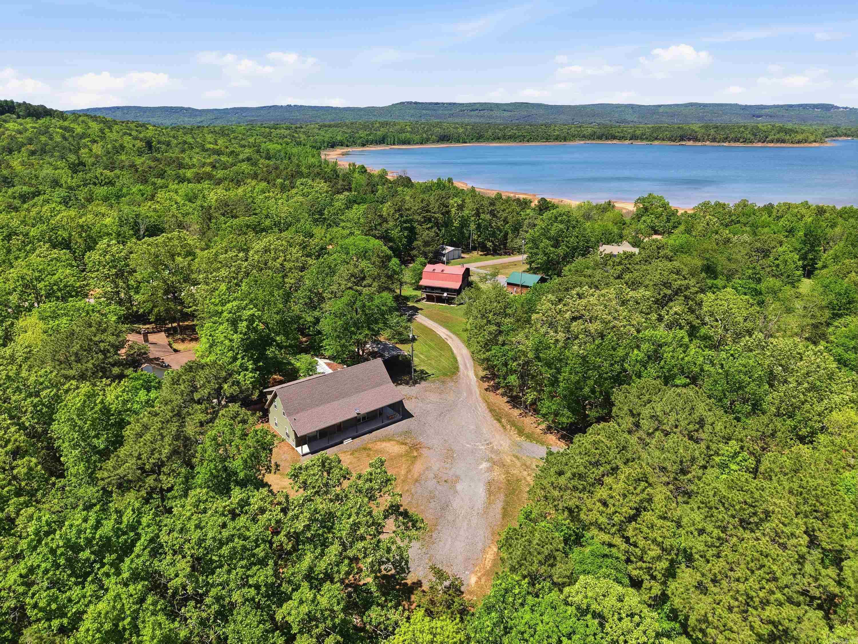 24 Layne's Hideaway Property Photo 9