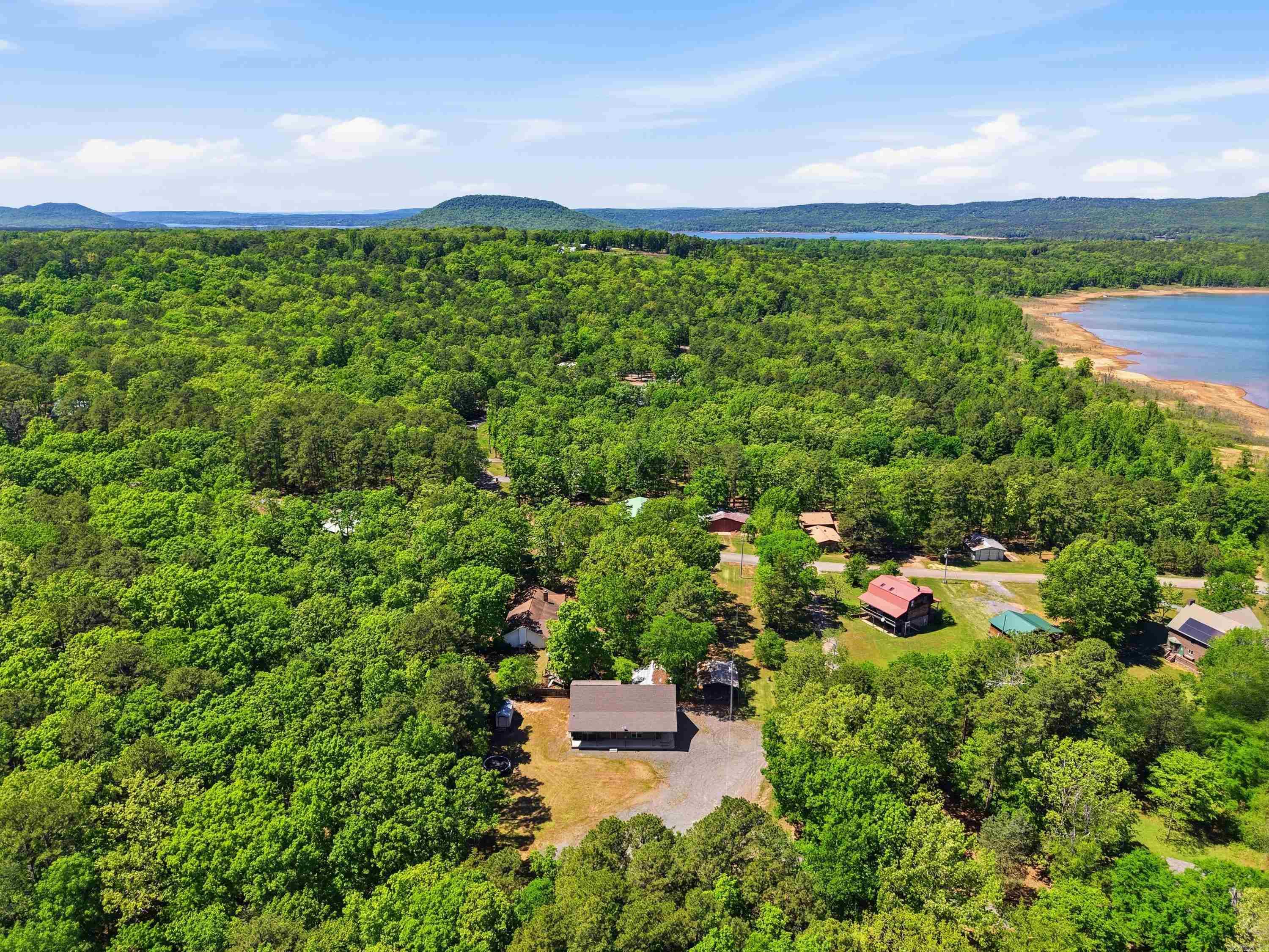 24 Layne's Hideaway Property Photo 10