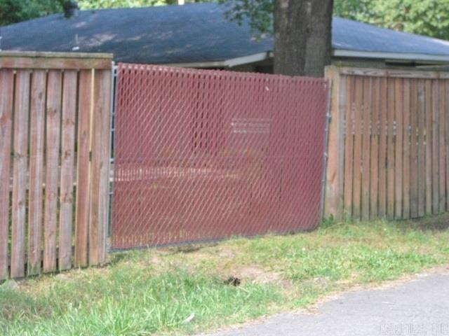 610 6th Ave Property Photo 6
