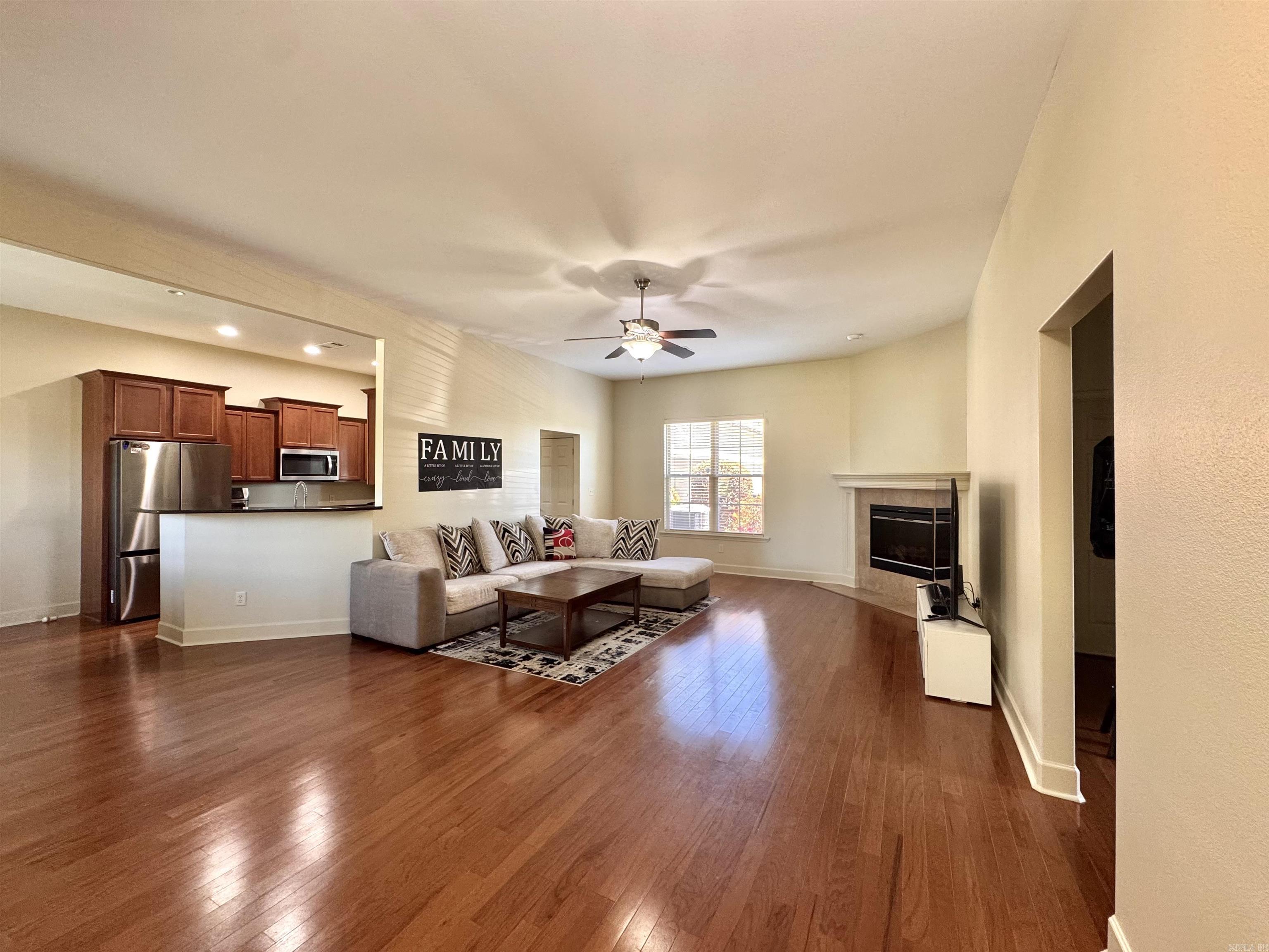 103 Legendary A Property Photo 3