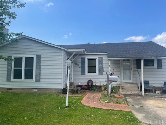 1902 S Spring Street Property Photo 1