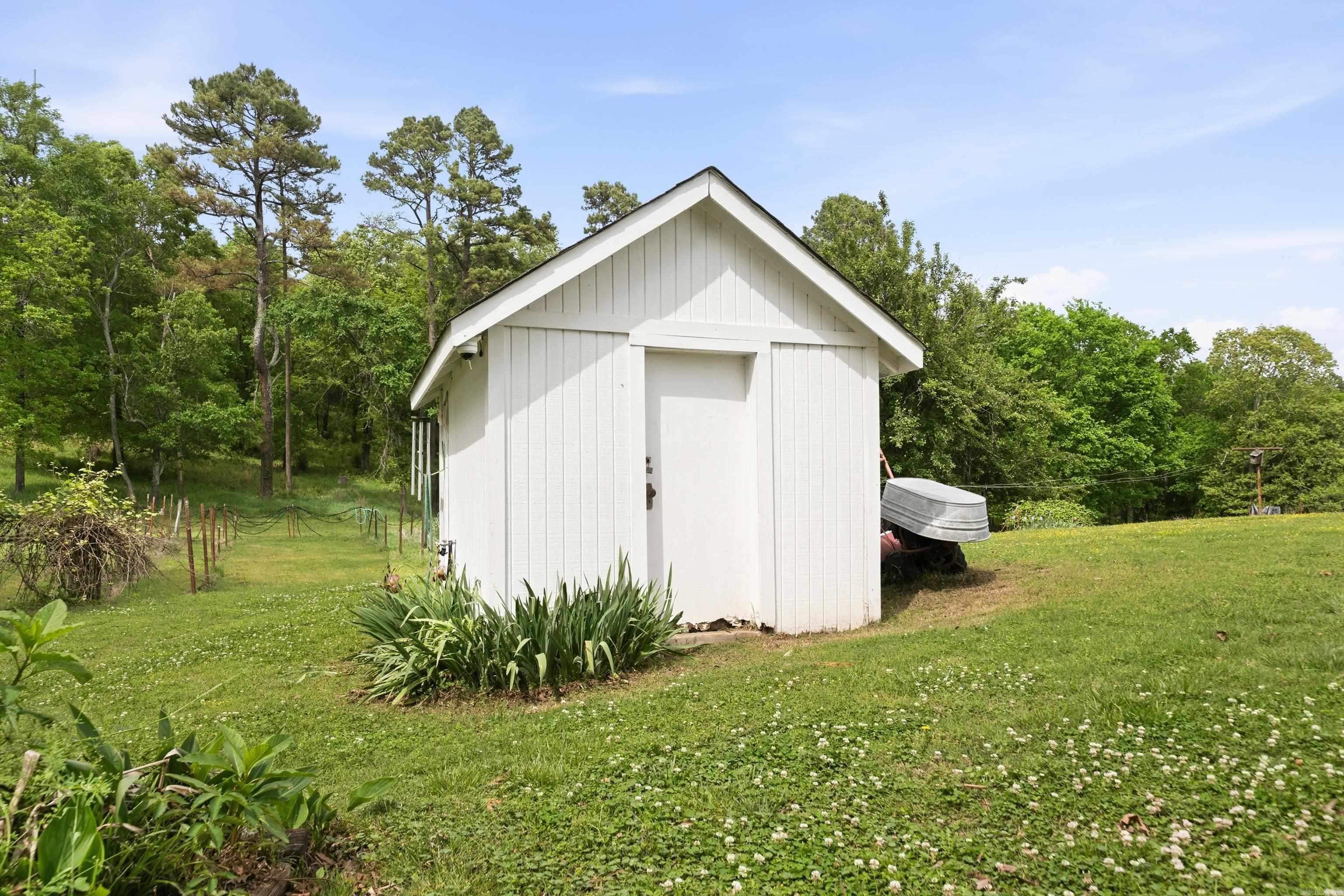 300 Carver Street Property Photo 4
