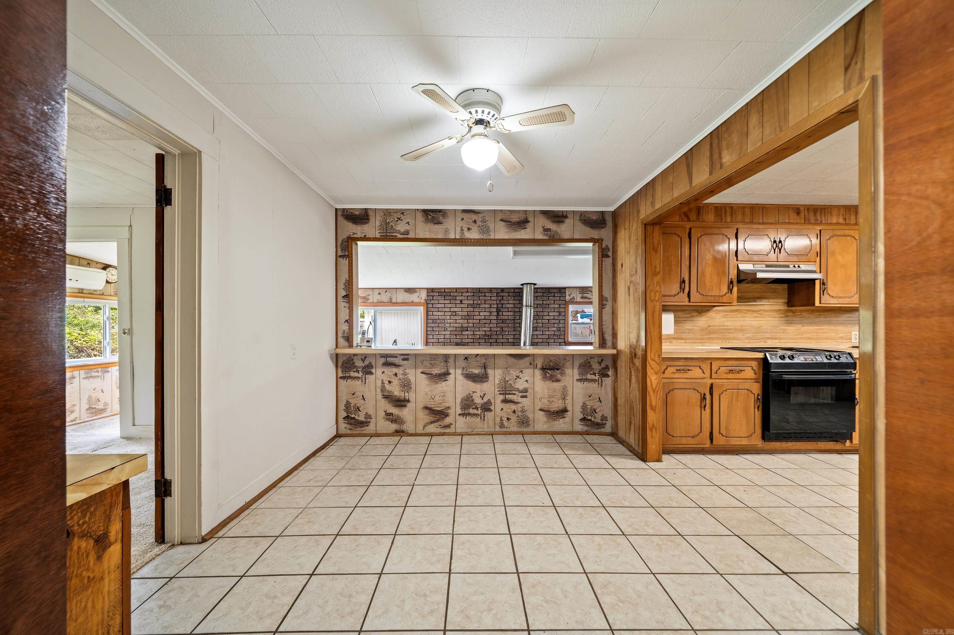 300 Carver Street Property Photo 13