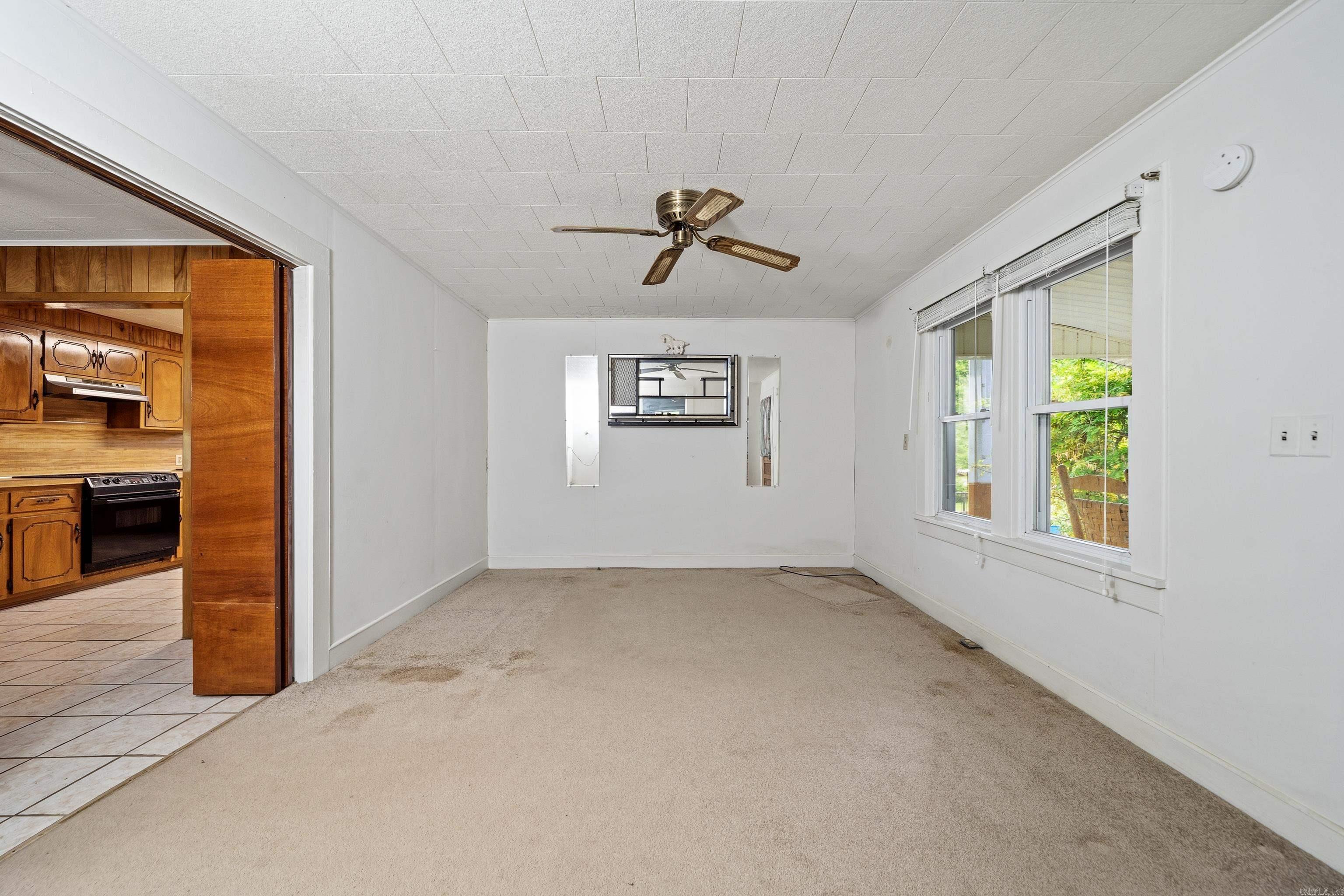 300 Carver Street Property Photo 17