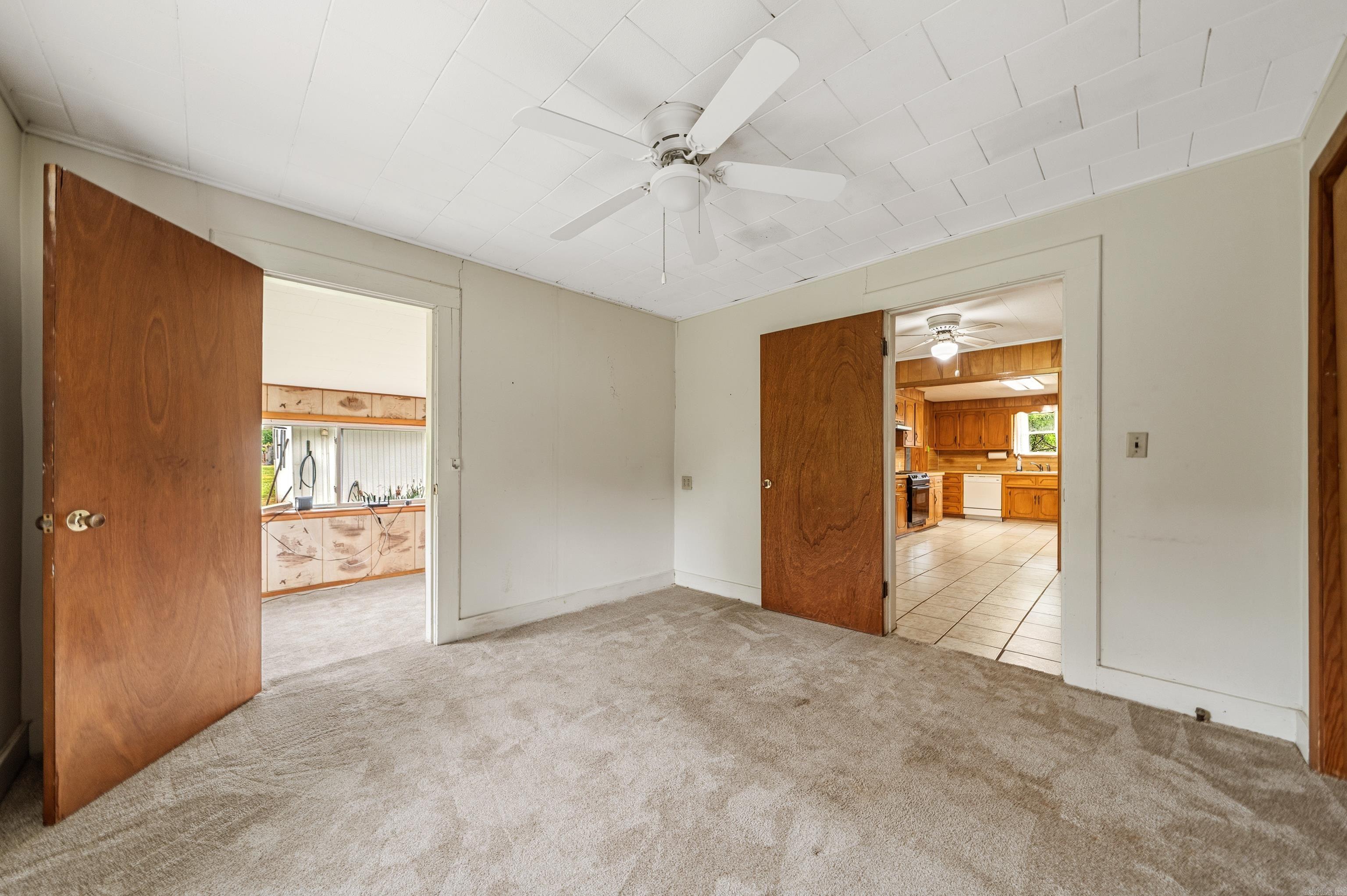 300 Carver Street Property Photo 19