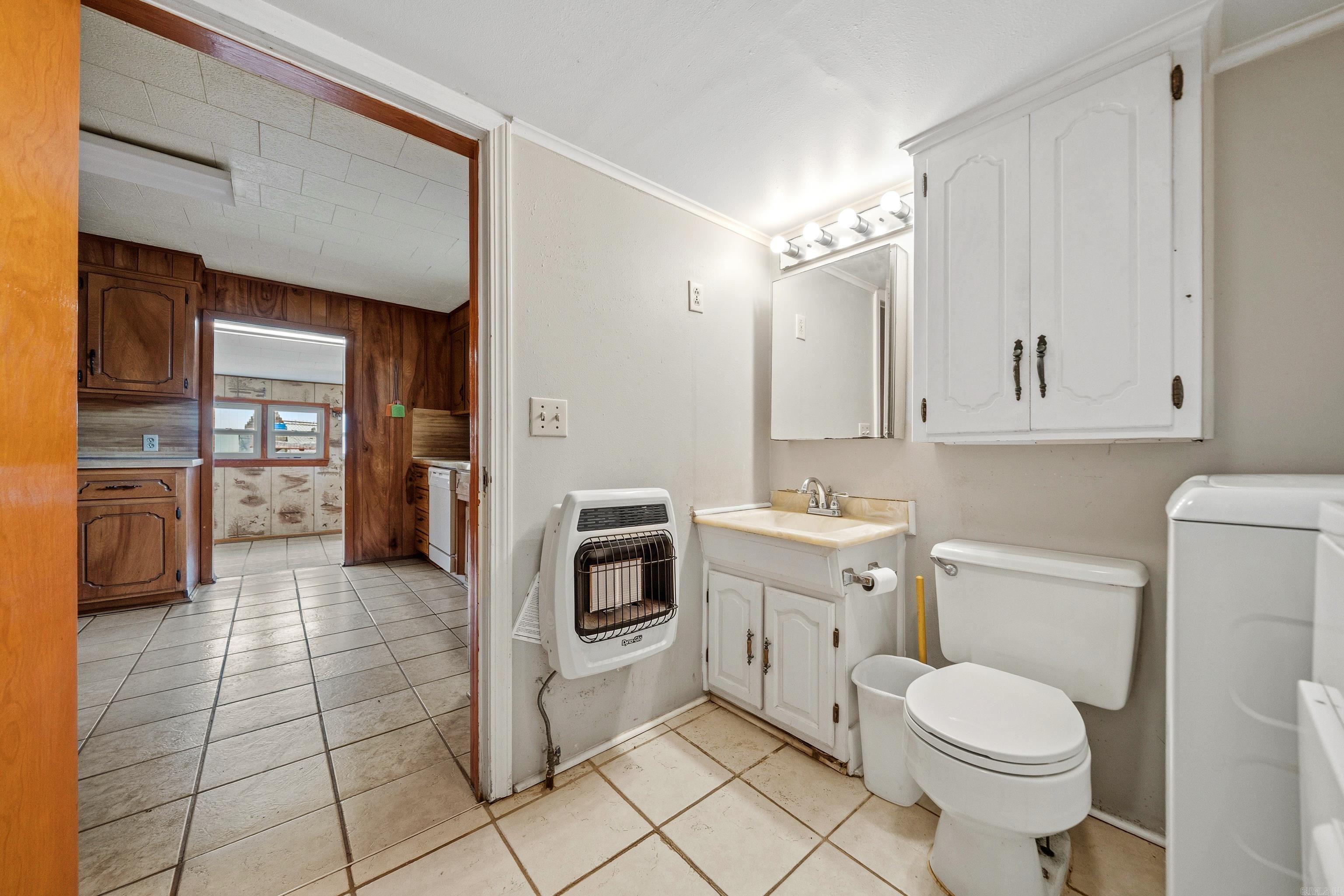 300 Carver Street Property Photo 23
