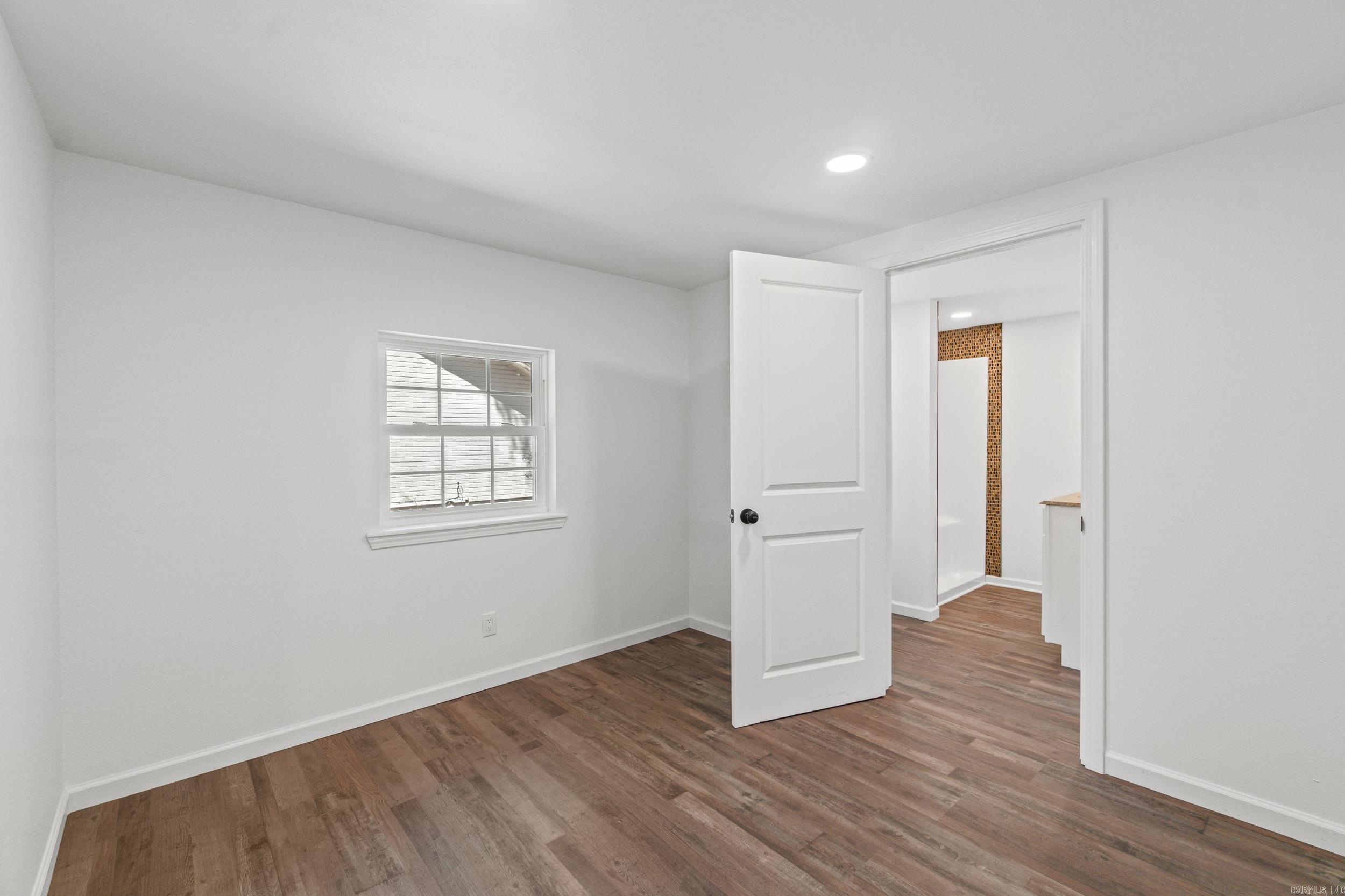 201 N Holly Property Photo 14