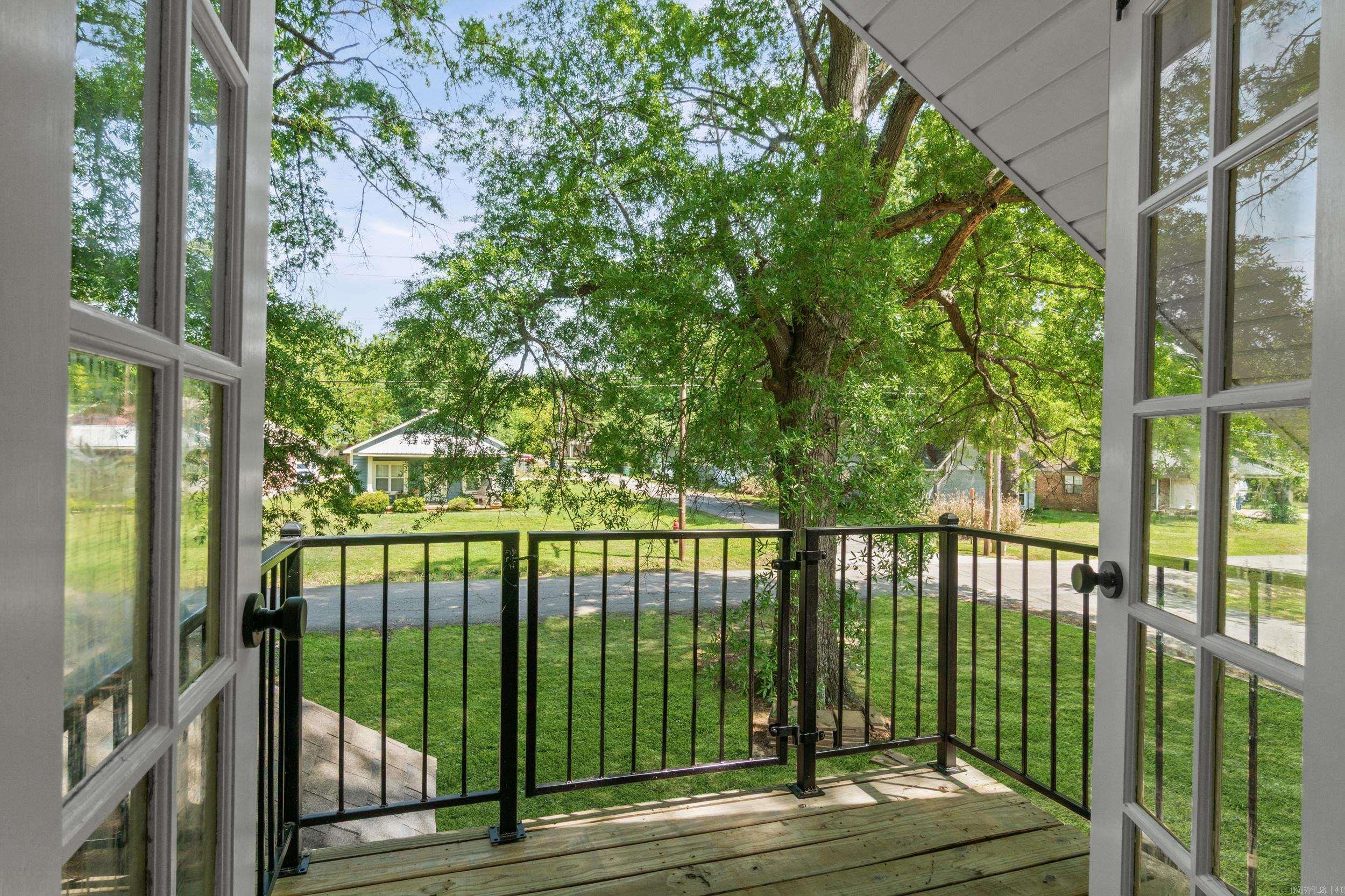 201 N Holly Property Photo 28