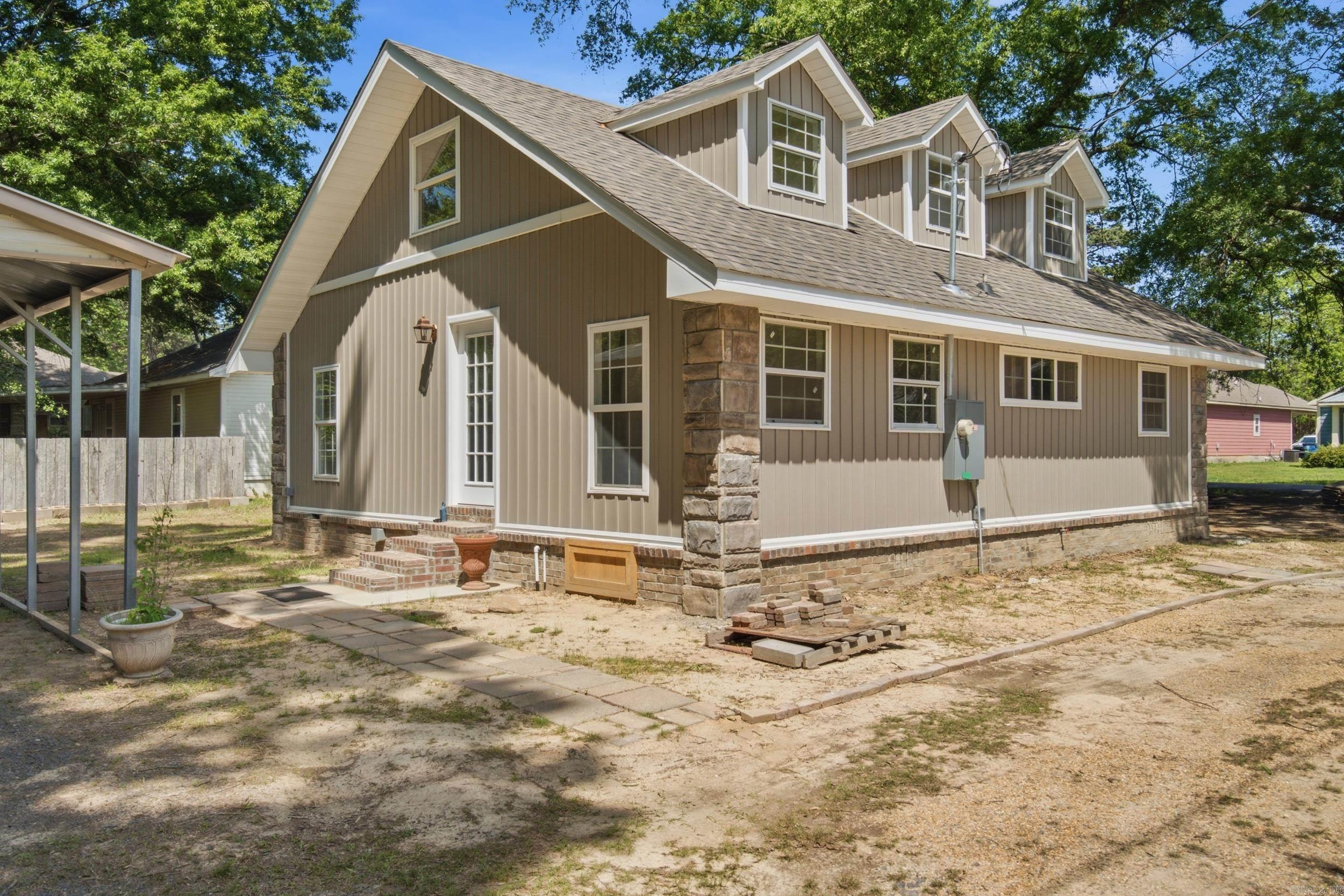 201 N Holly Property Photo 29