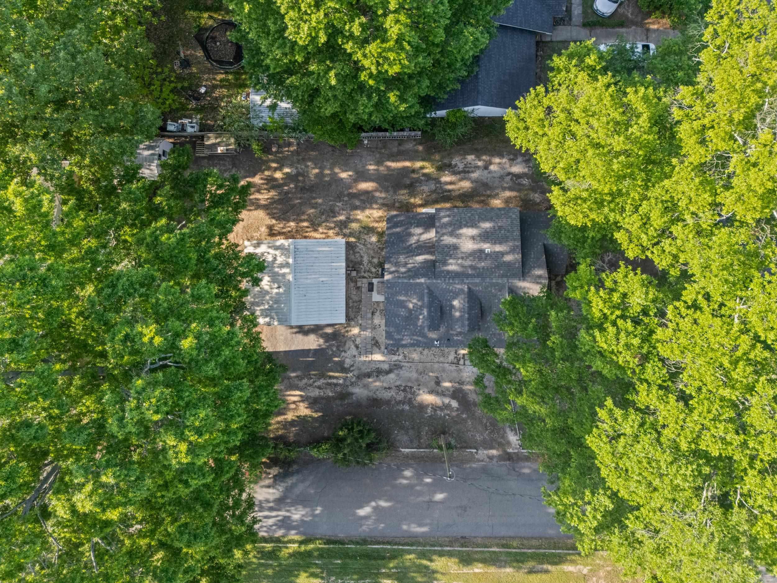 201 N Holly Property Photo 33