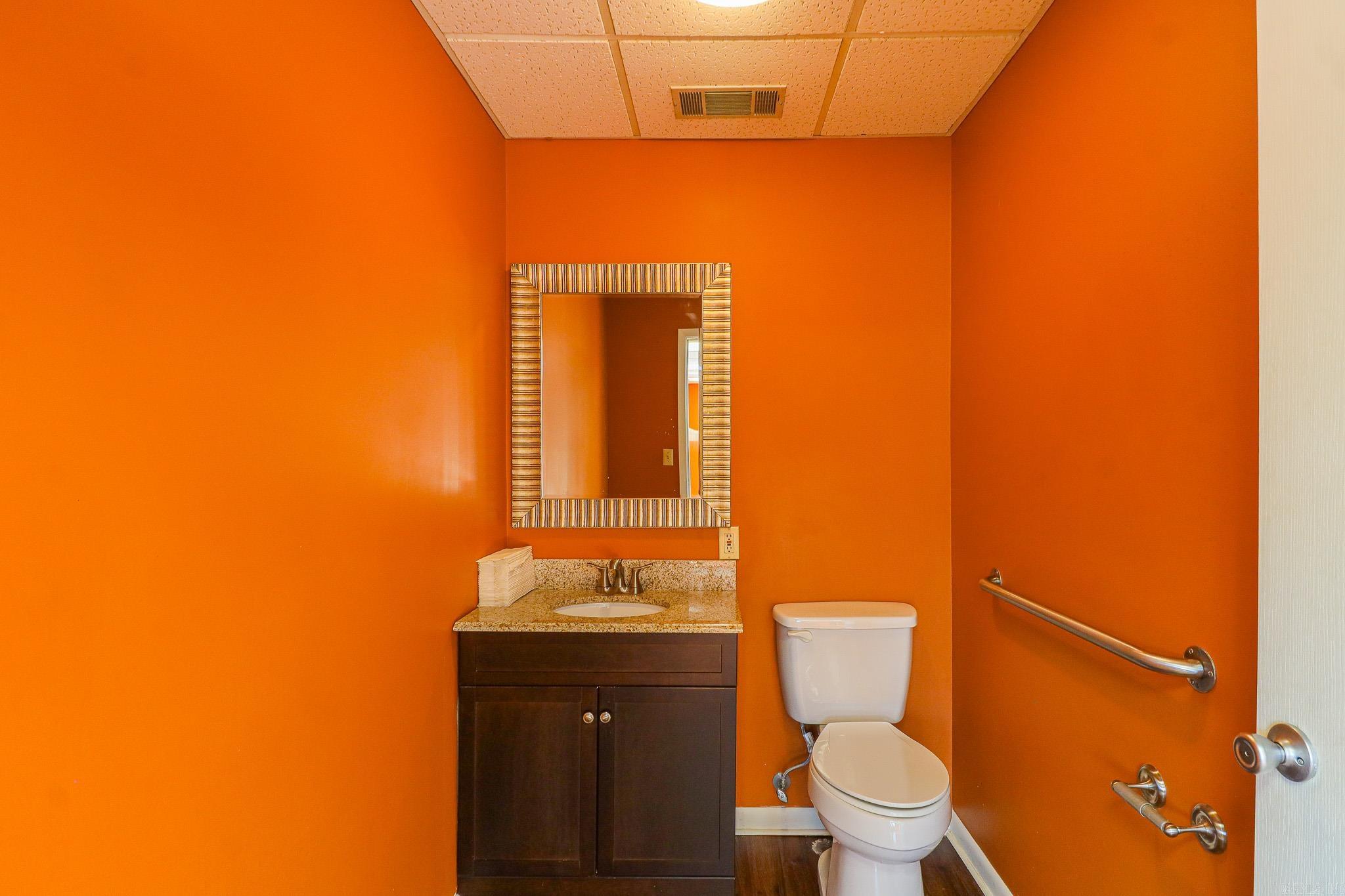 1105 W Court #b Street Property Photo 5