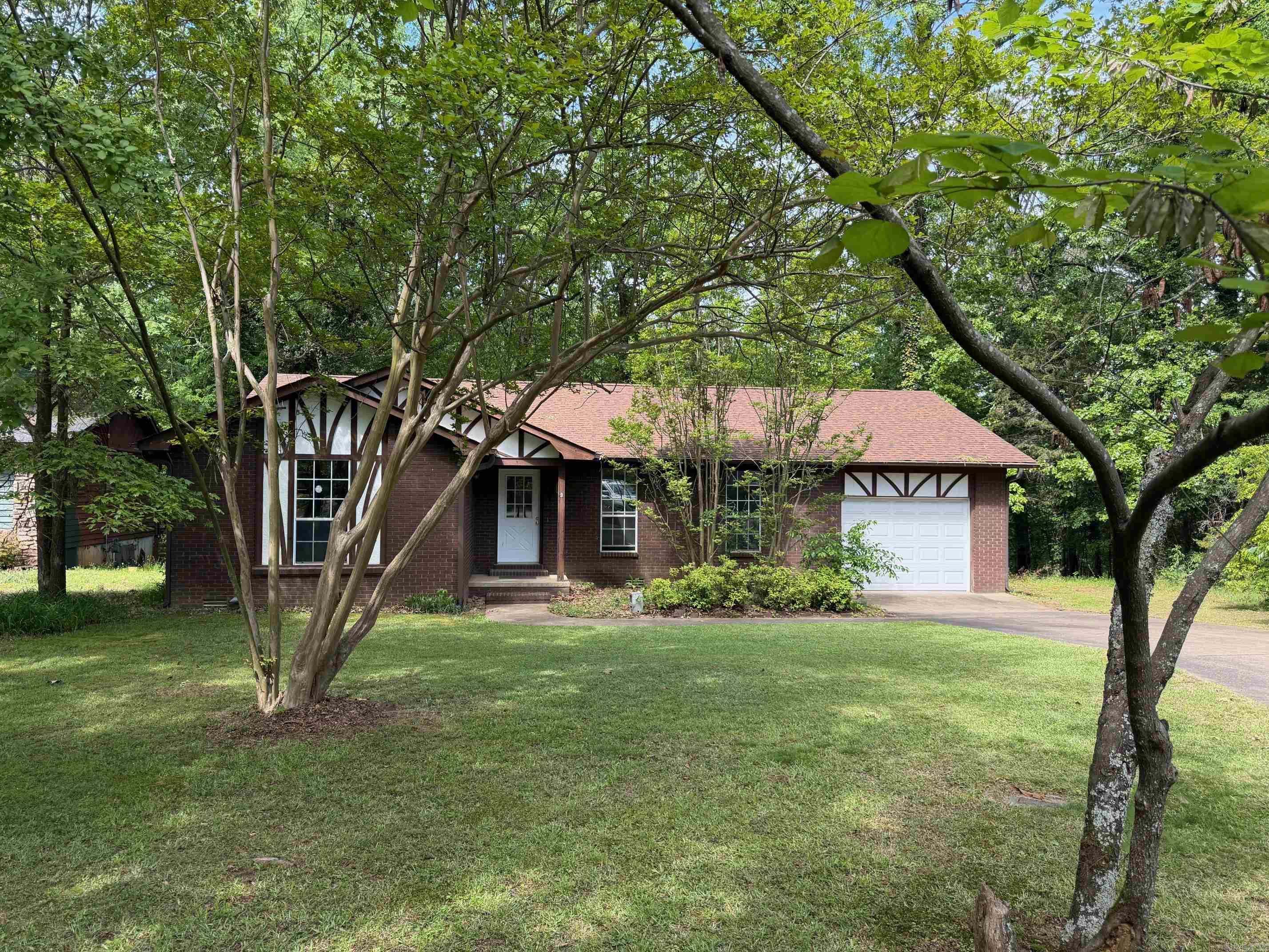 9 King Drive Property Photo 1