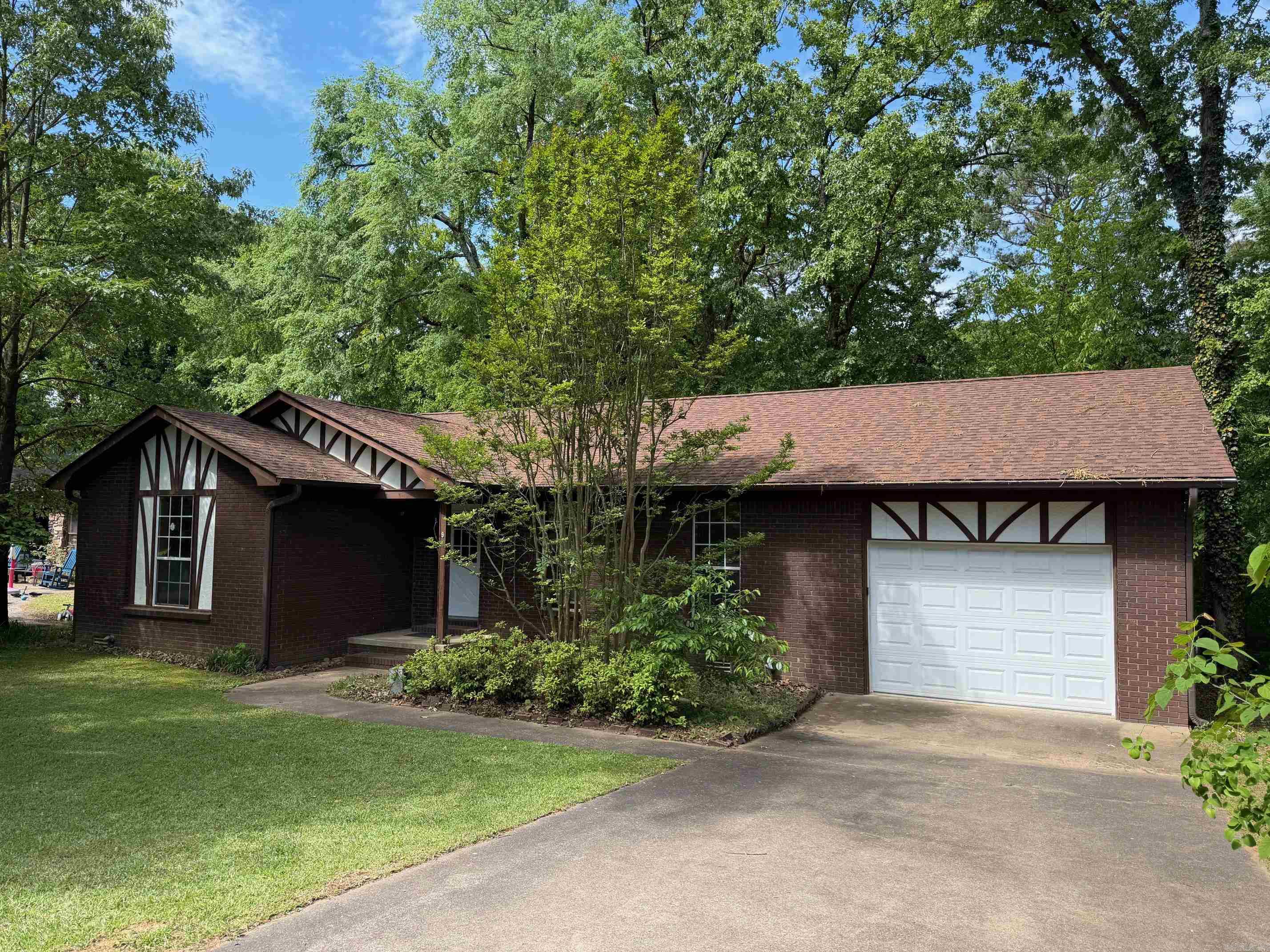 9 King Drive Property Photo 2