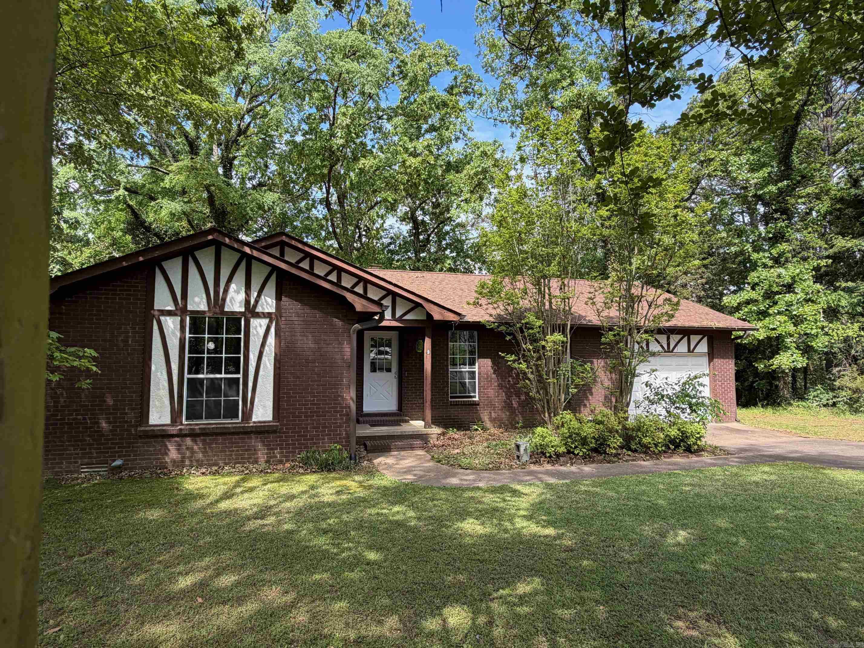 9 King Drive Property Photo 3