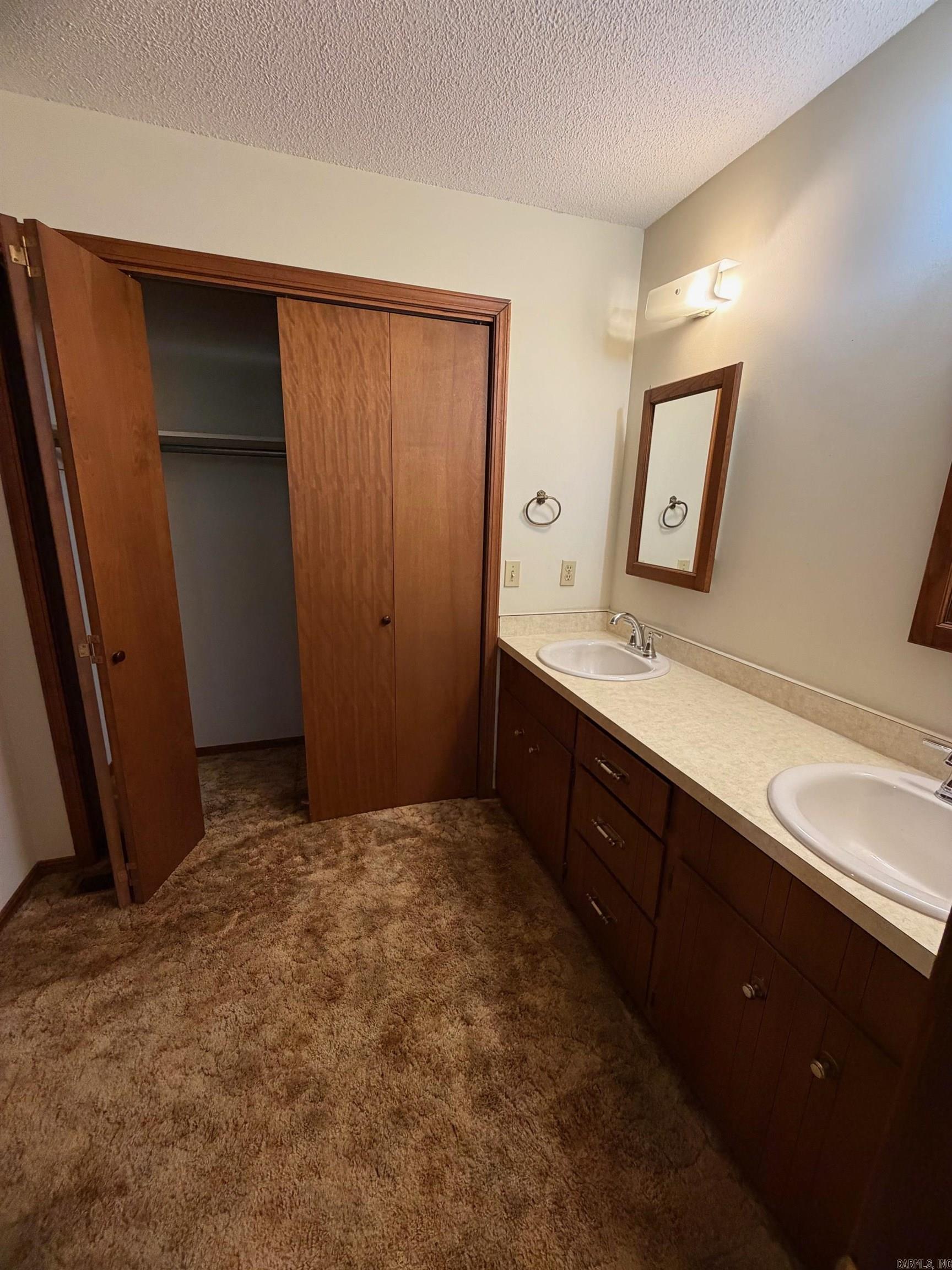 9 King Drive Property Photo 23