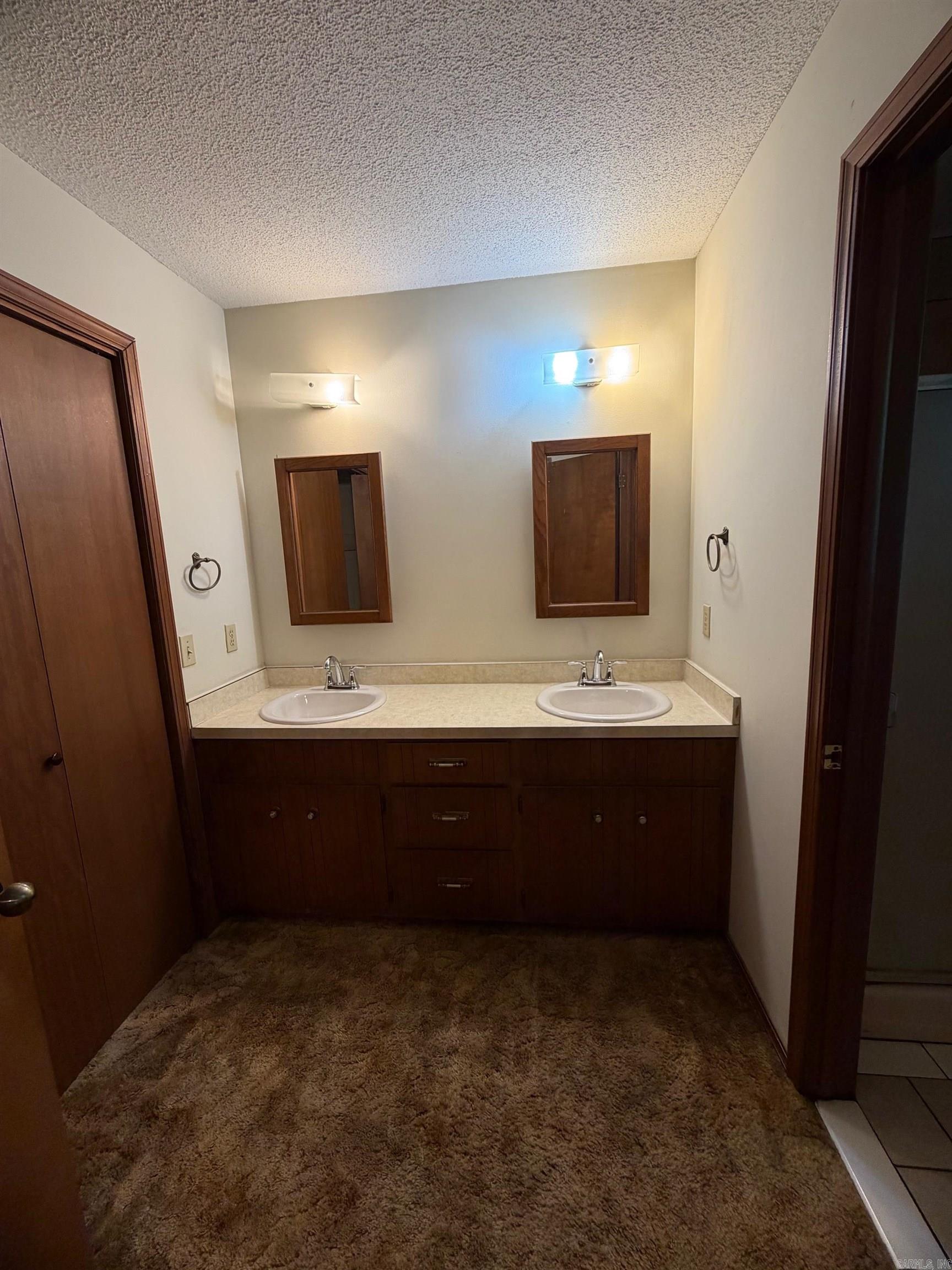 9 King Drive Property Photo 24