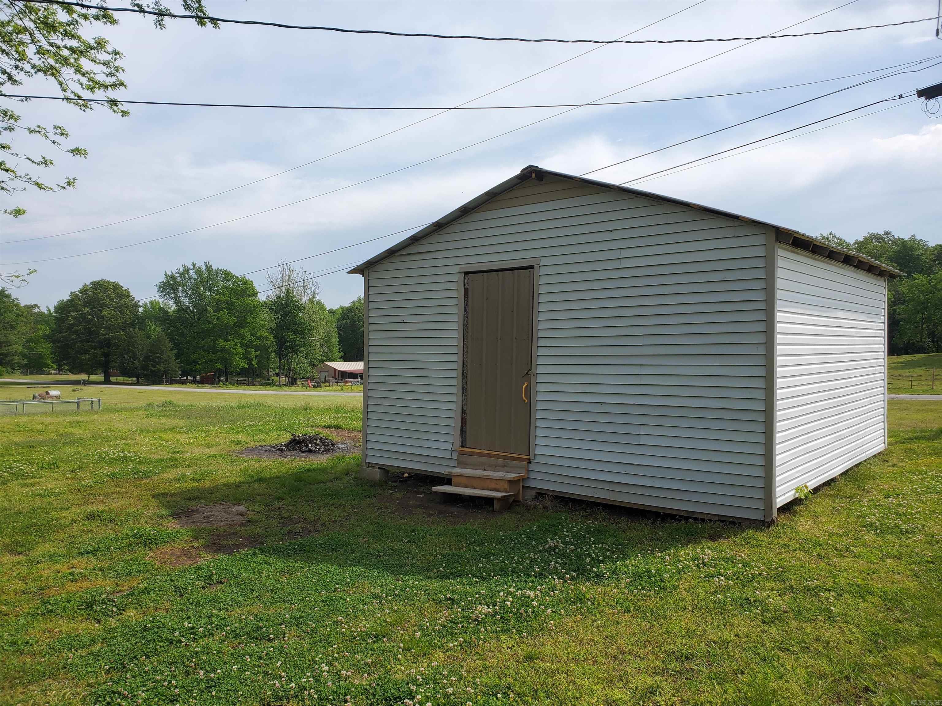 477 Ann Avenue Property Photo 6