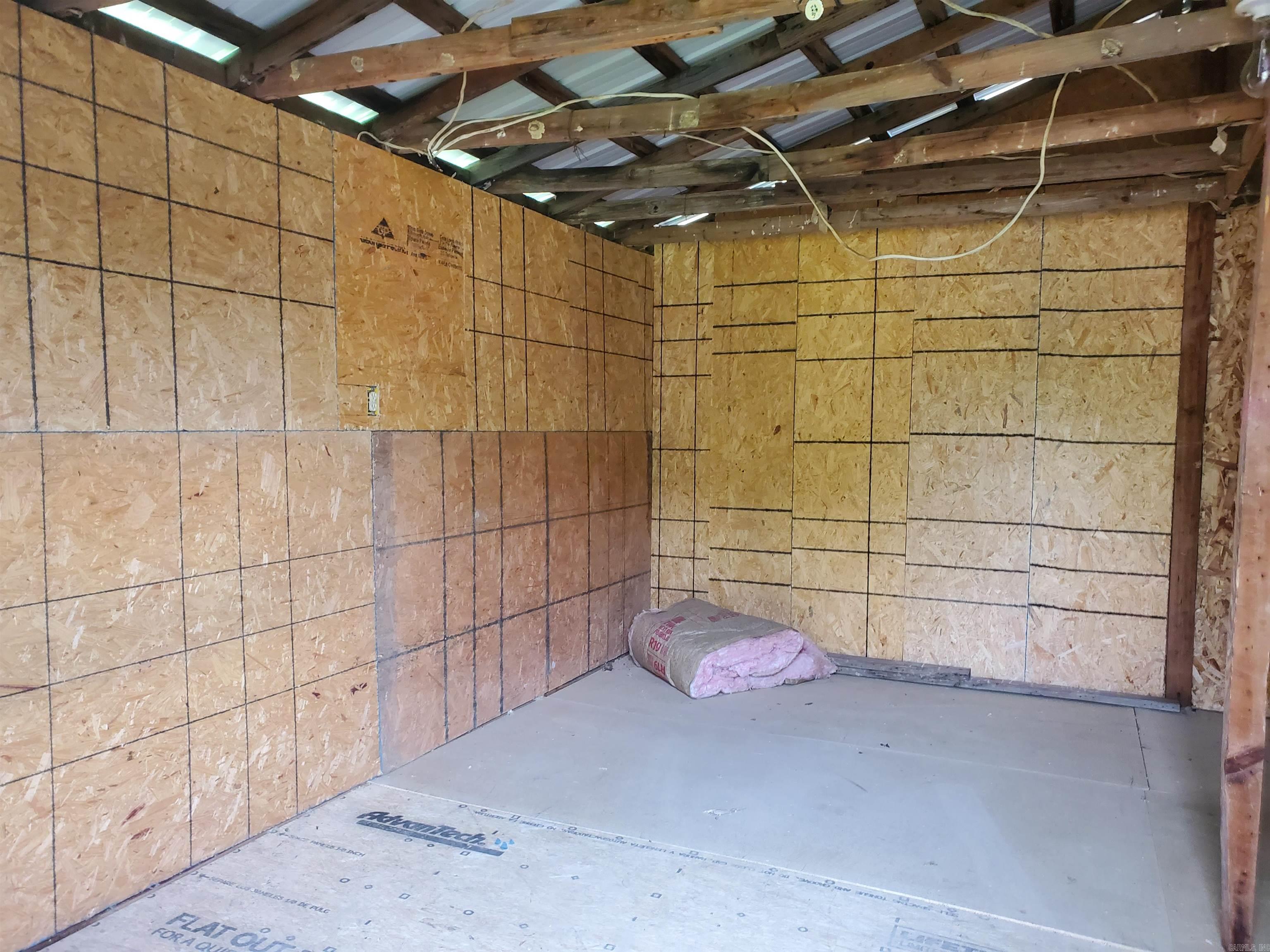 477 Ann Avenue Property Photo 7