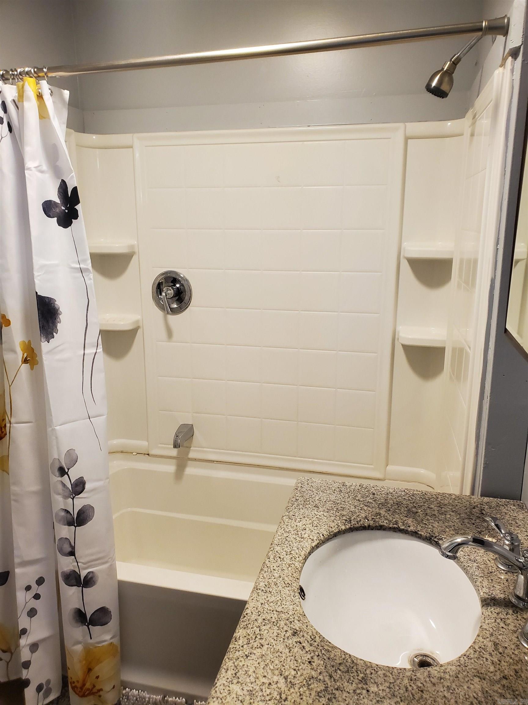 477 Ann Avenue Property Photo 14