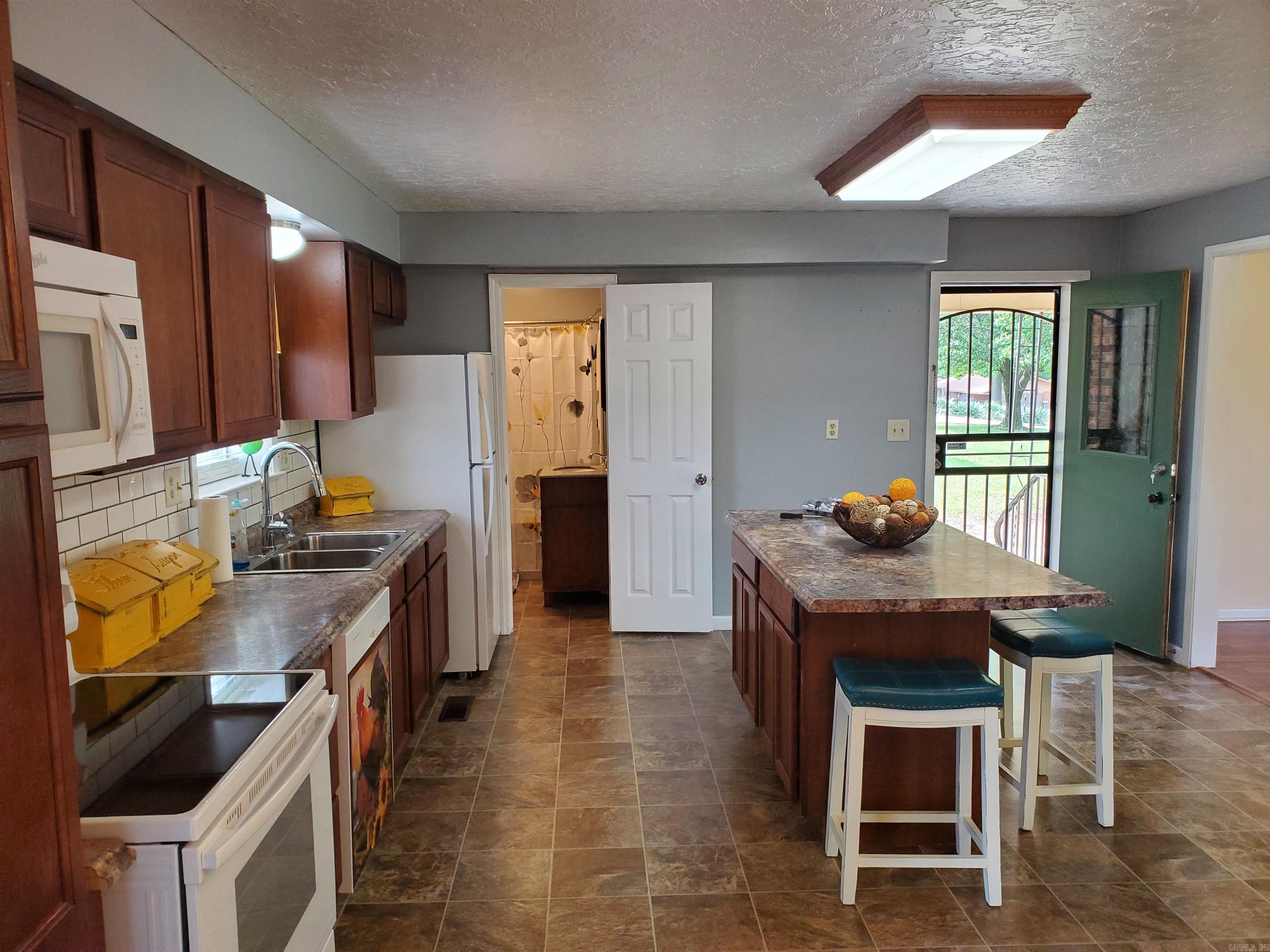 477 Ann Avenue Property Photo 21