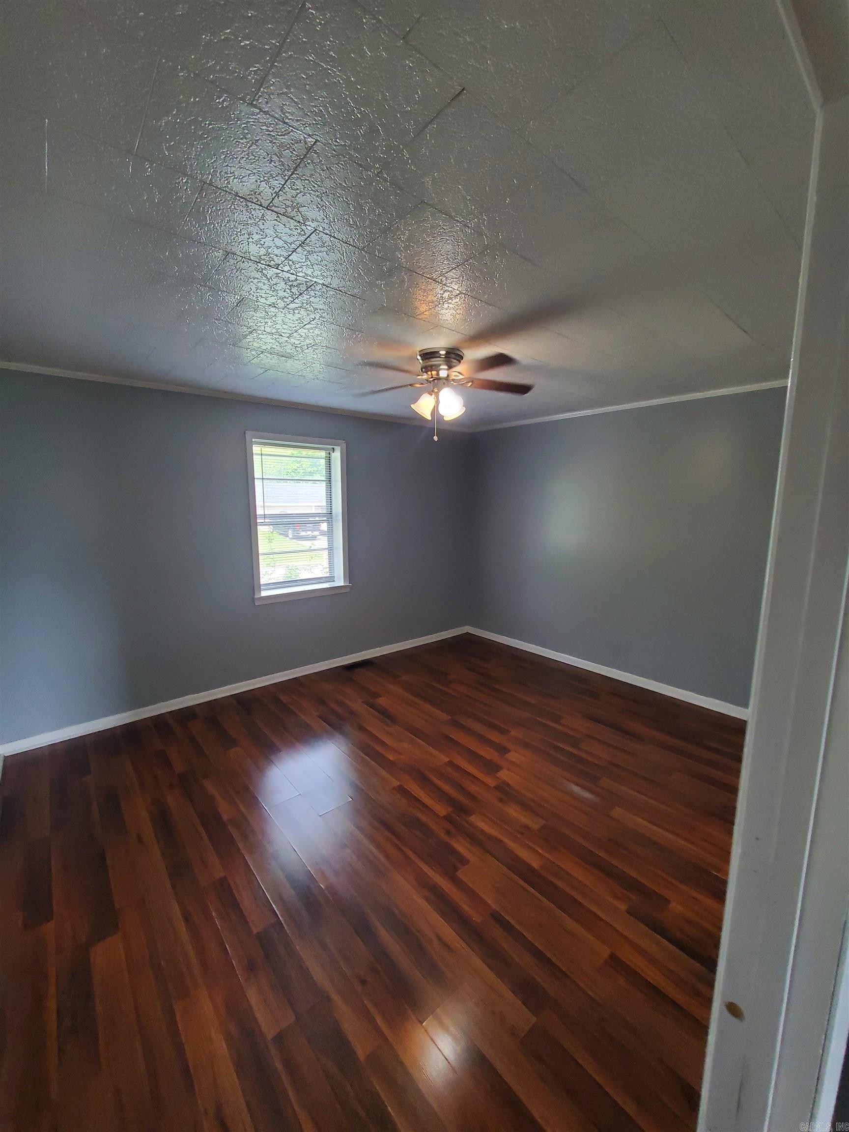 477 Ann Avenue Property Photo 33