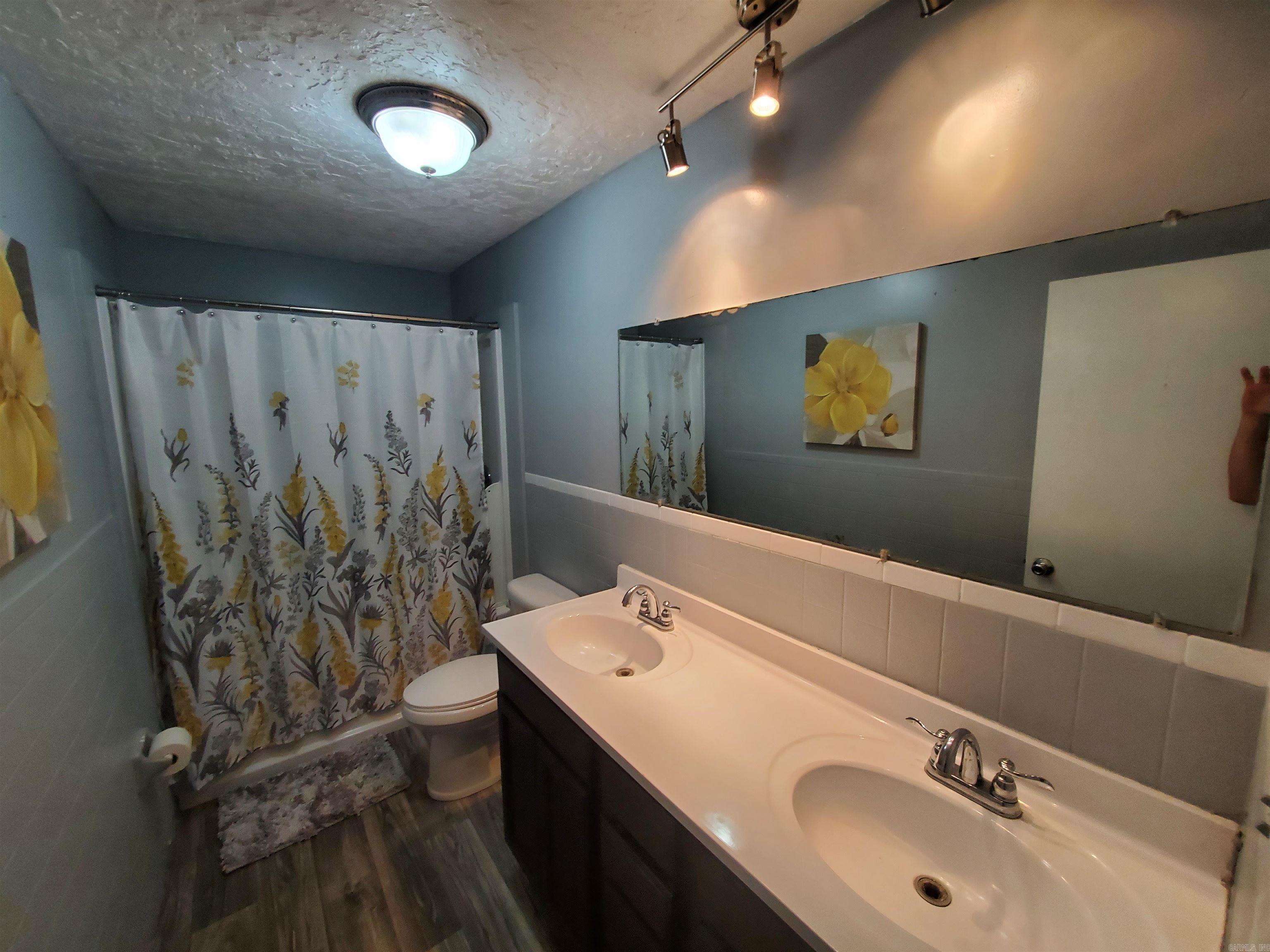 477 Ann Avenue Property Photo 37