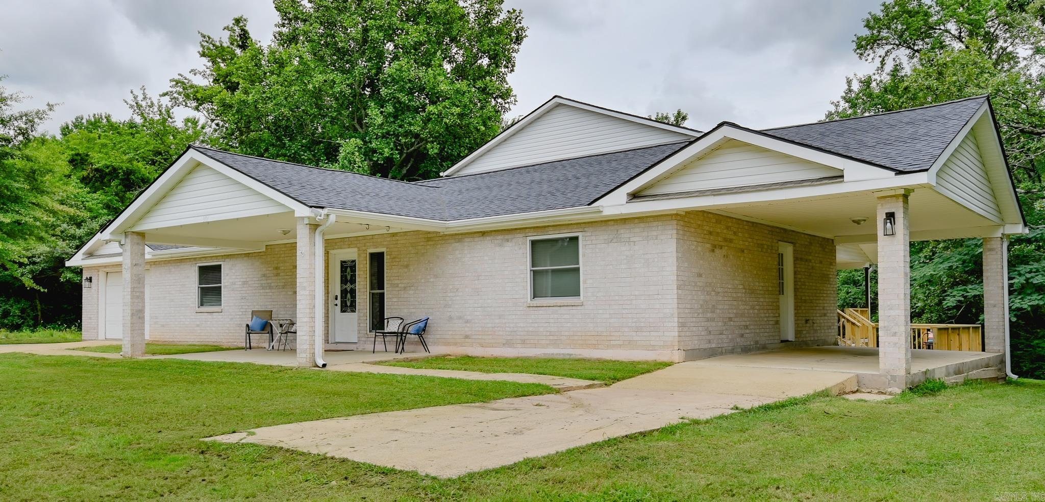 301 Bixler Property Photo 2