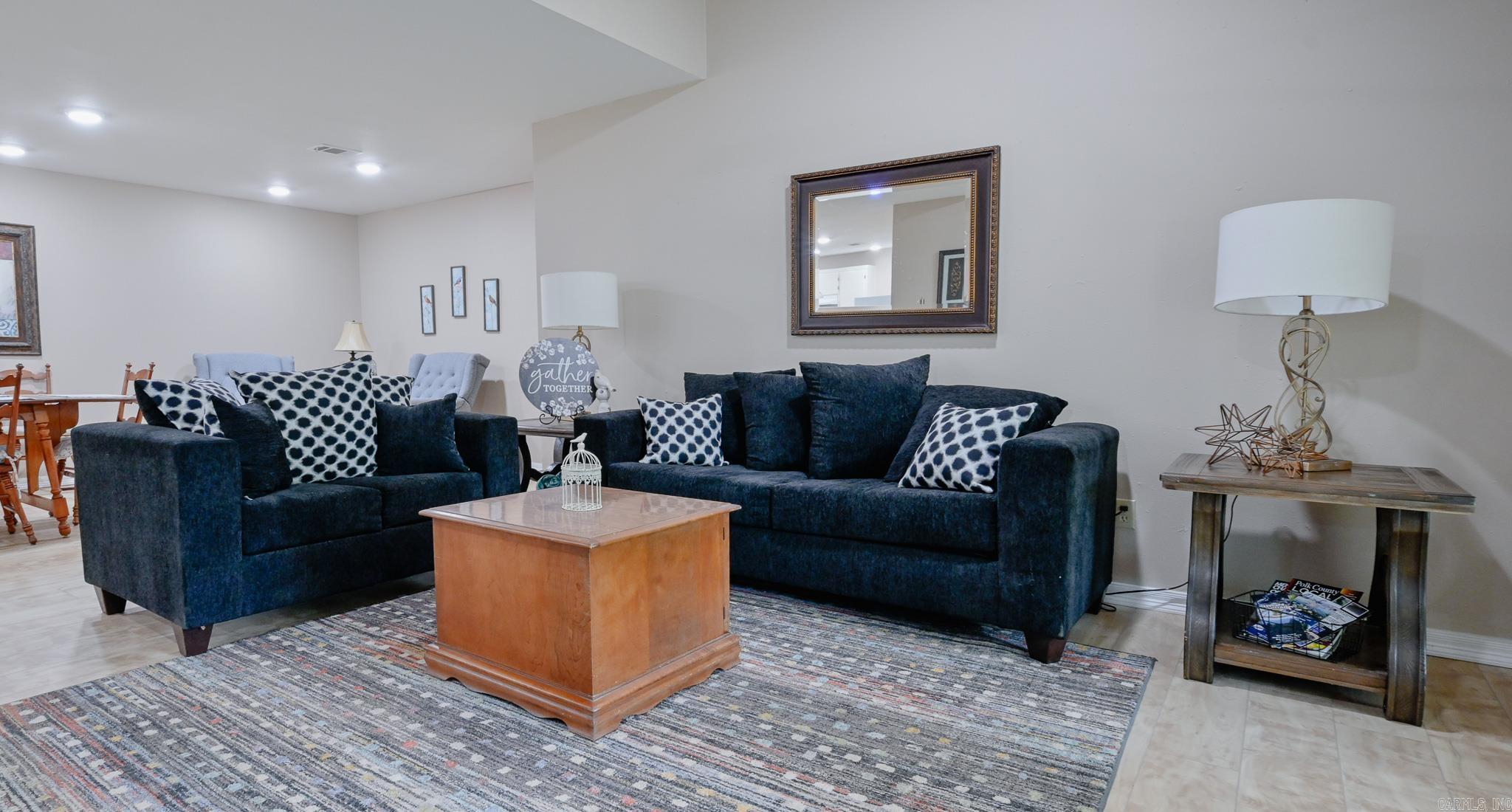 301 Bixler Property Photo 6