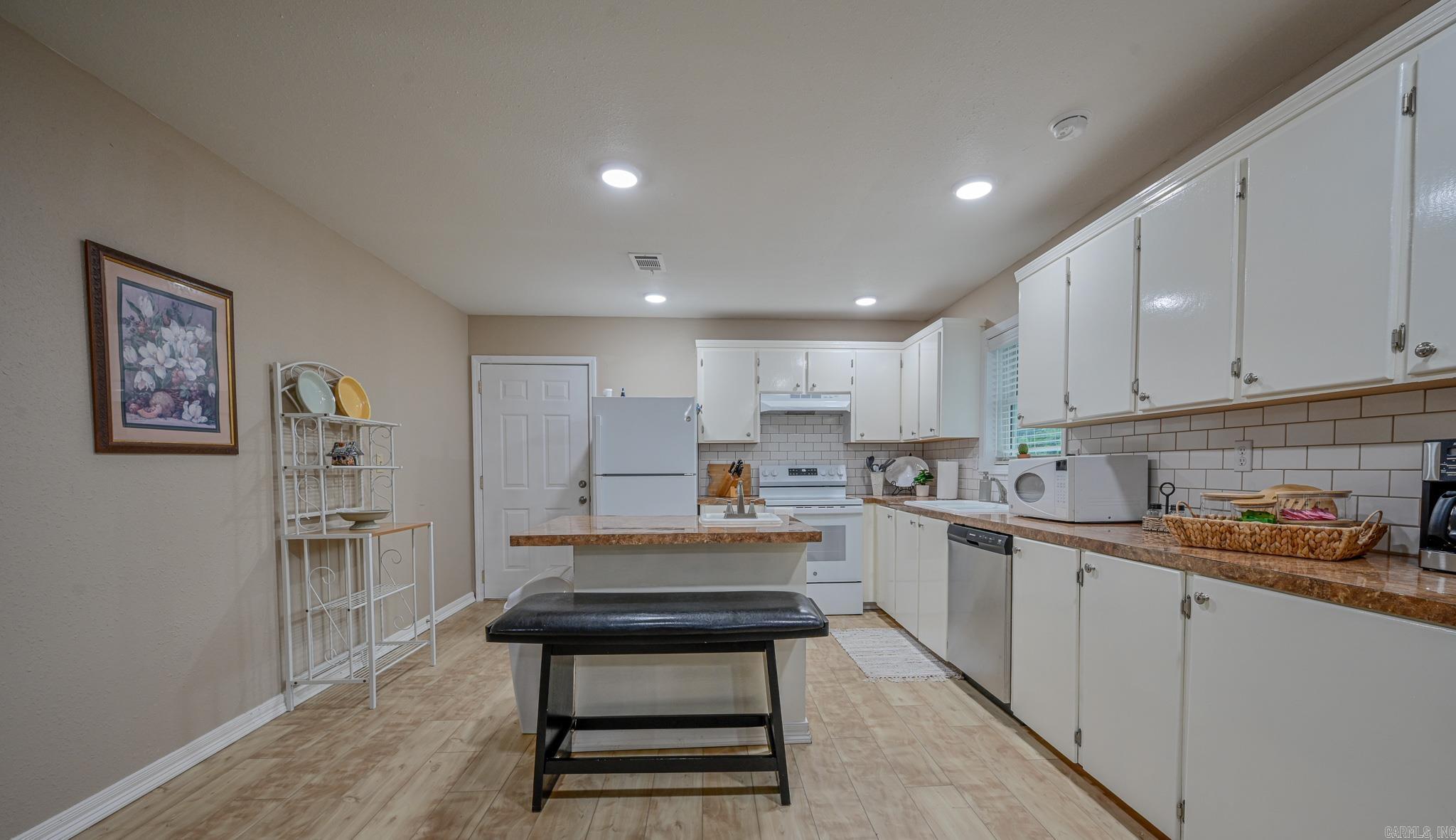 301 Bixler Property Photo 10