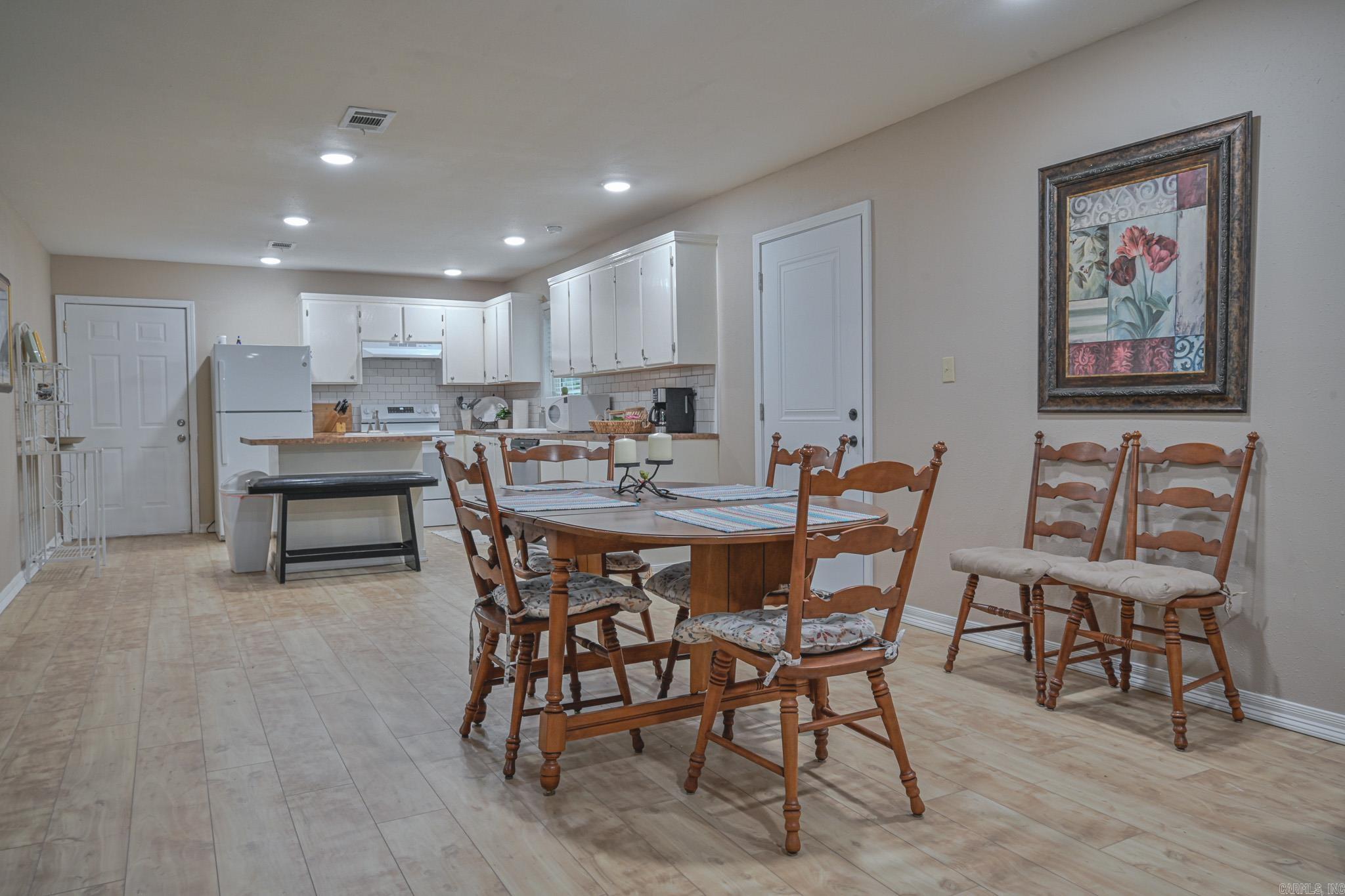 301 Bixler Property Photo 17