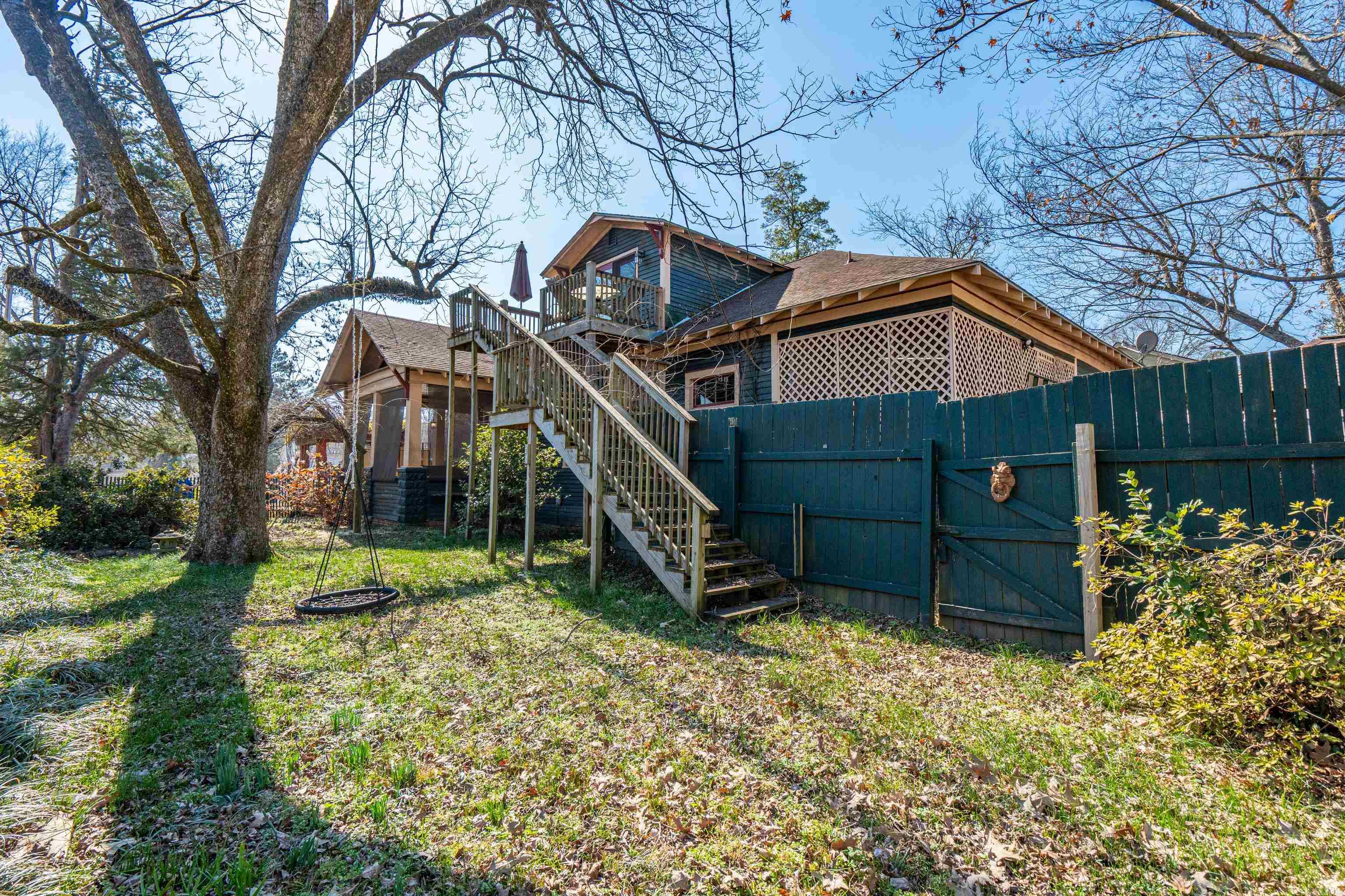 304 Cherry St Property Photo 8