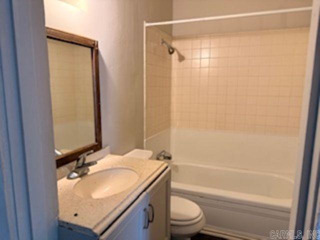 215-217 Willow Street Property Photo 22