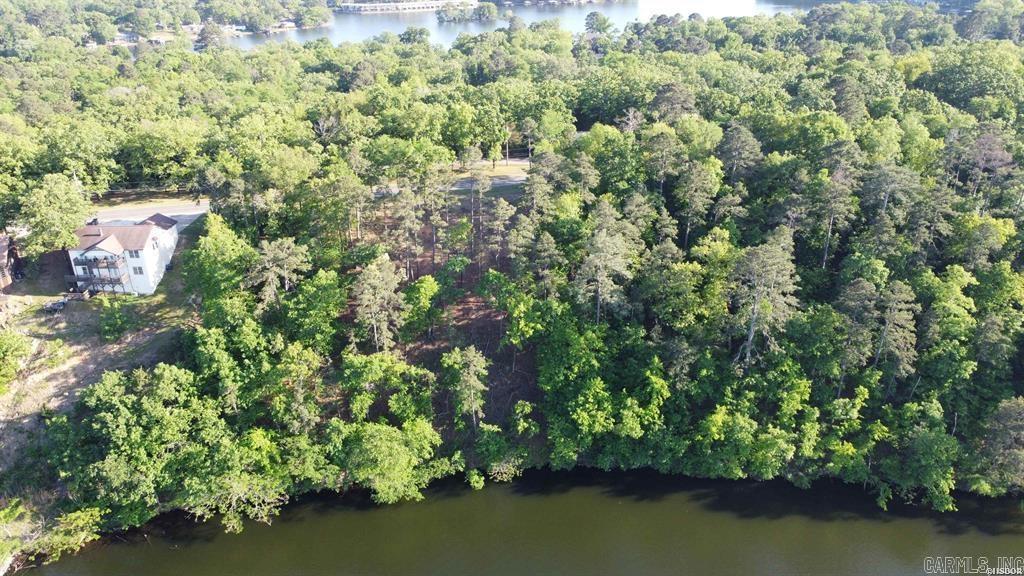 000 B Lakeshore Drive Property Photo 9