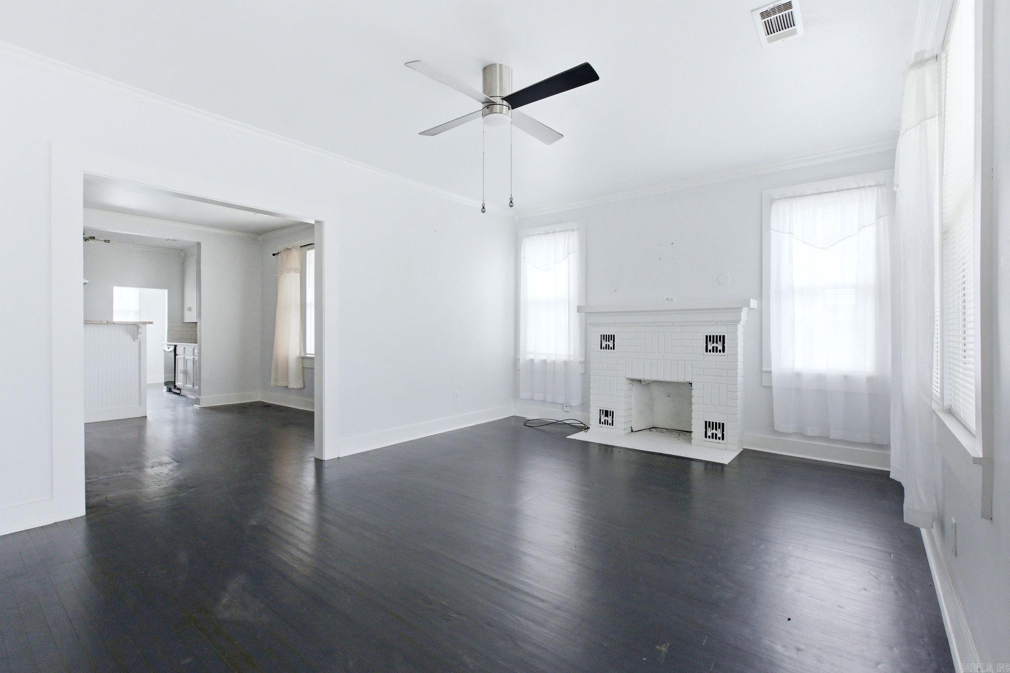 2311 W 17th St Street Property Photo 5