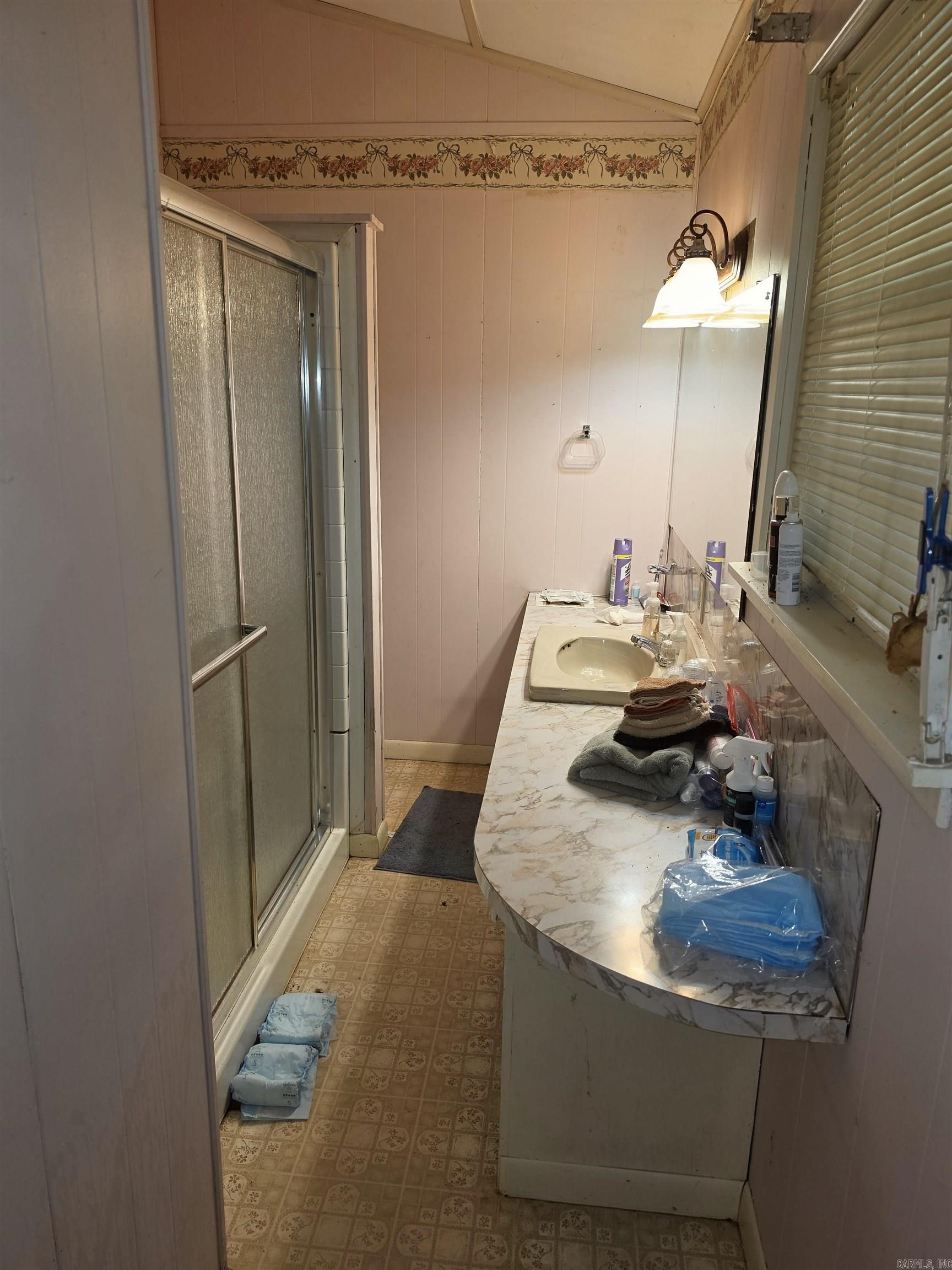16 Roberts Drive Property Photo 4