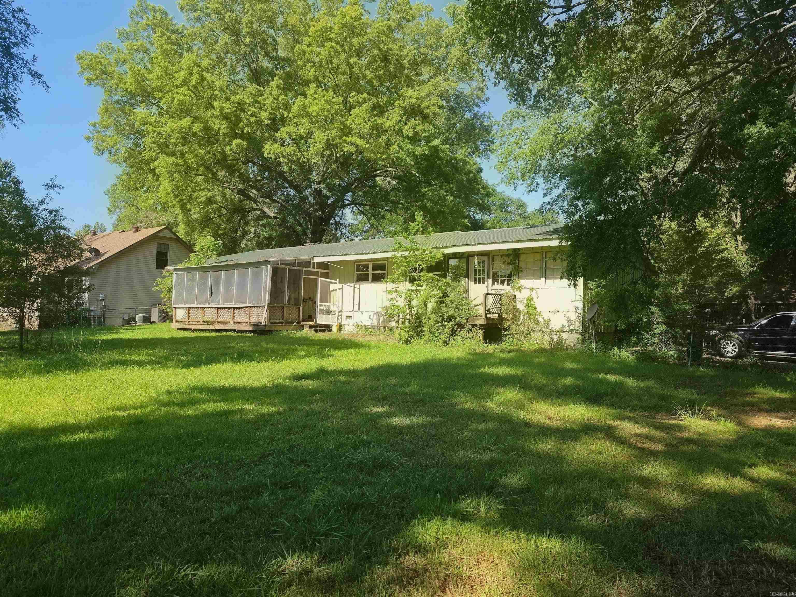 16 Roberts Drive Property Photo 9