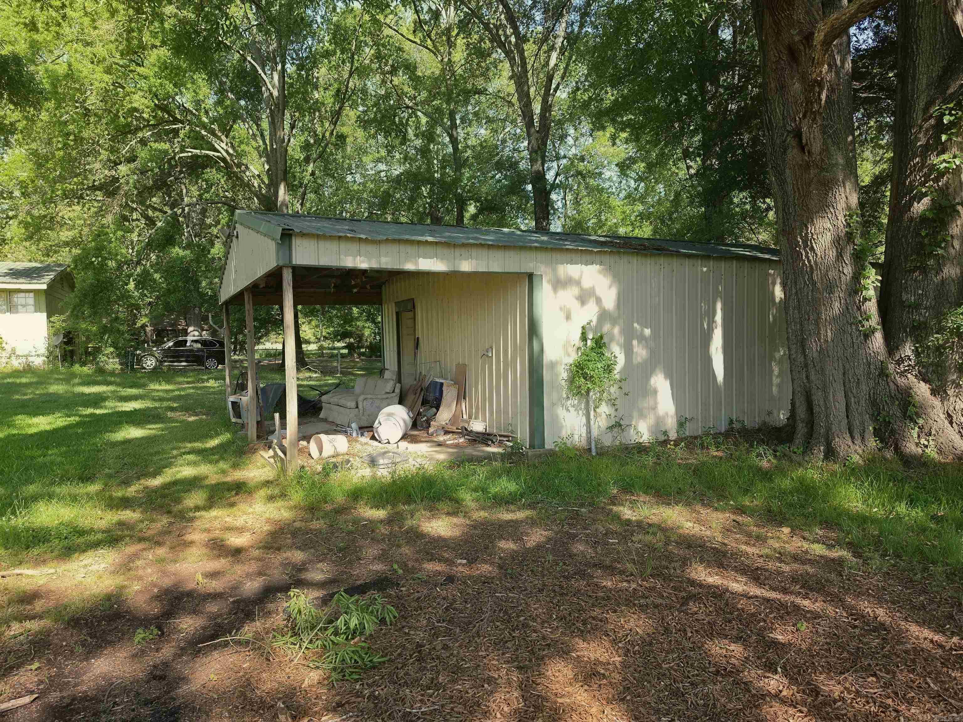 16 Roberts Drive Property Photo 18